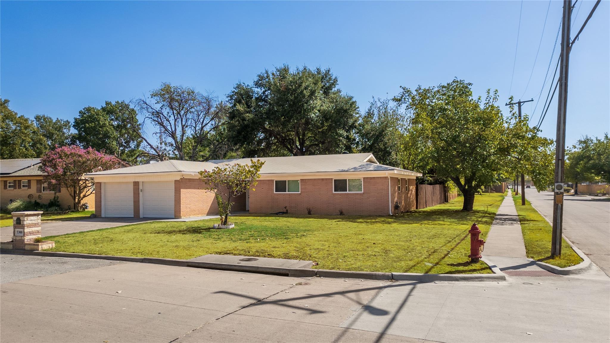 main property photo 18
