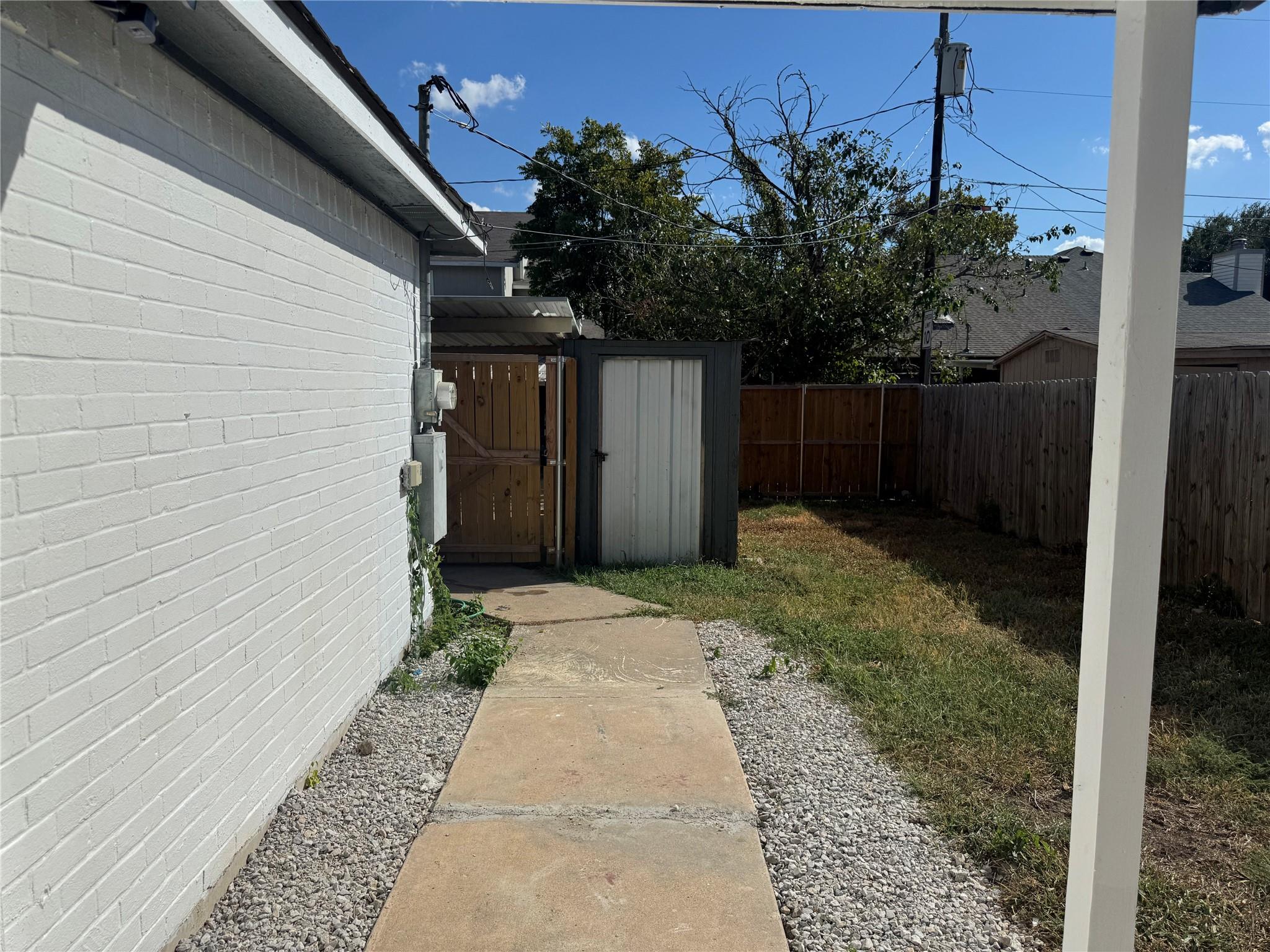main property photo 12