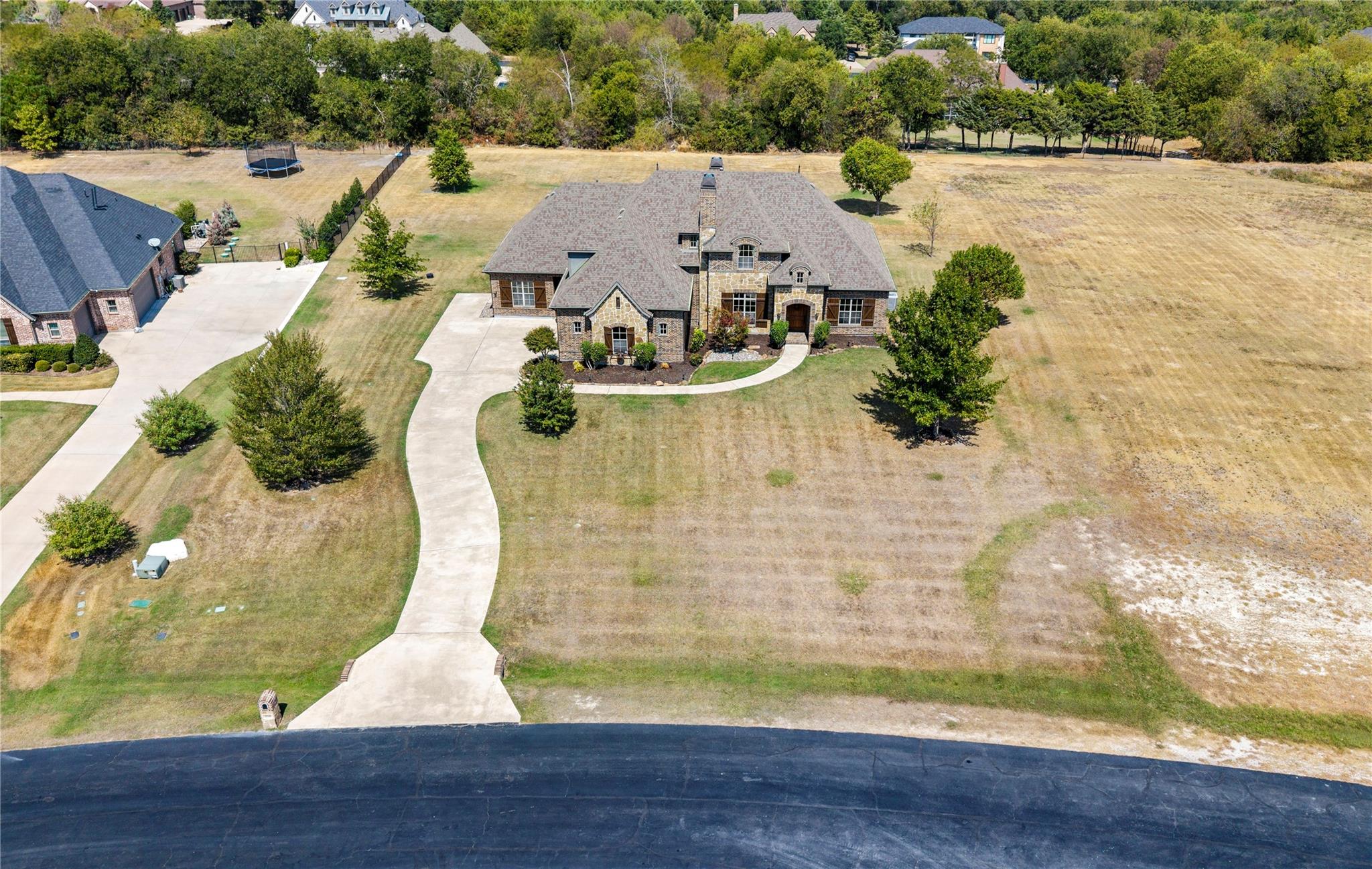 main property photo 34