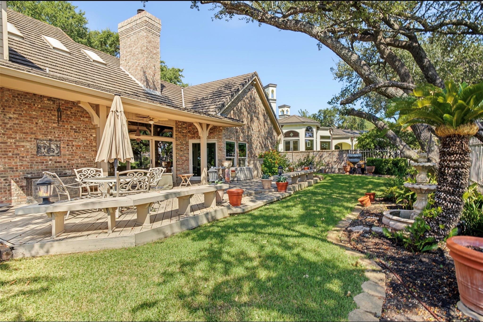 main property photo 32