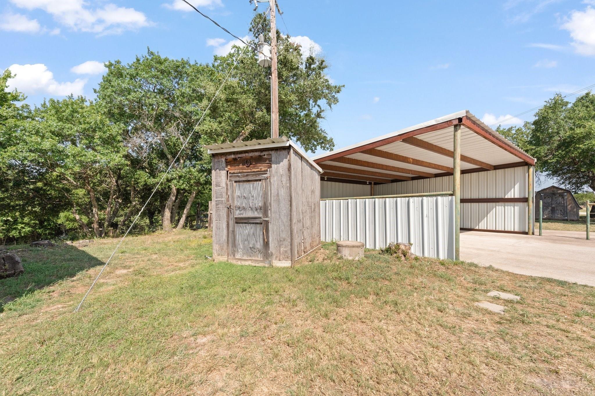 main property photo 25