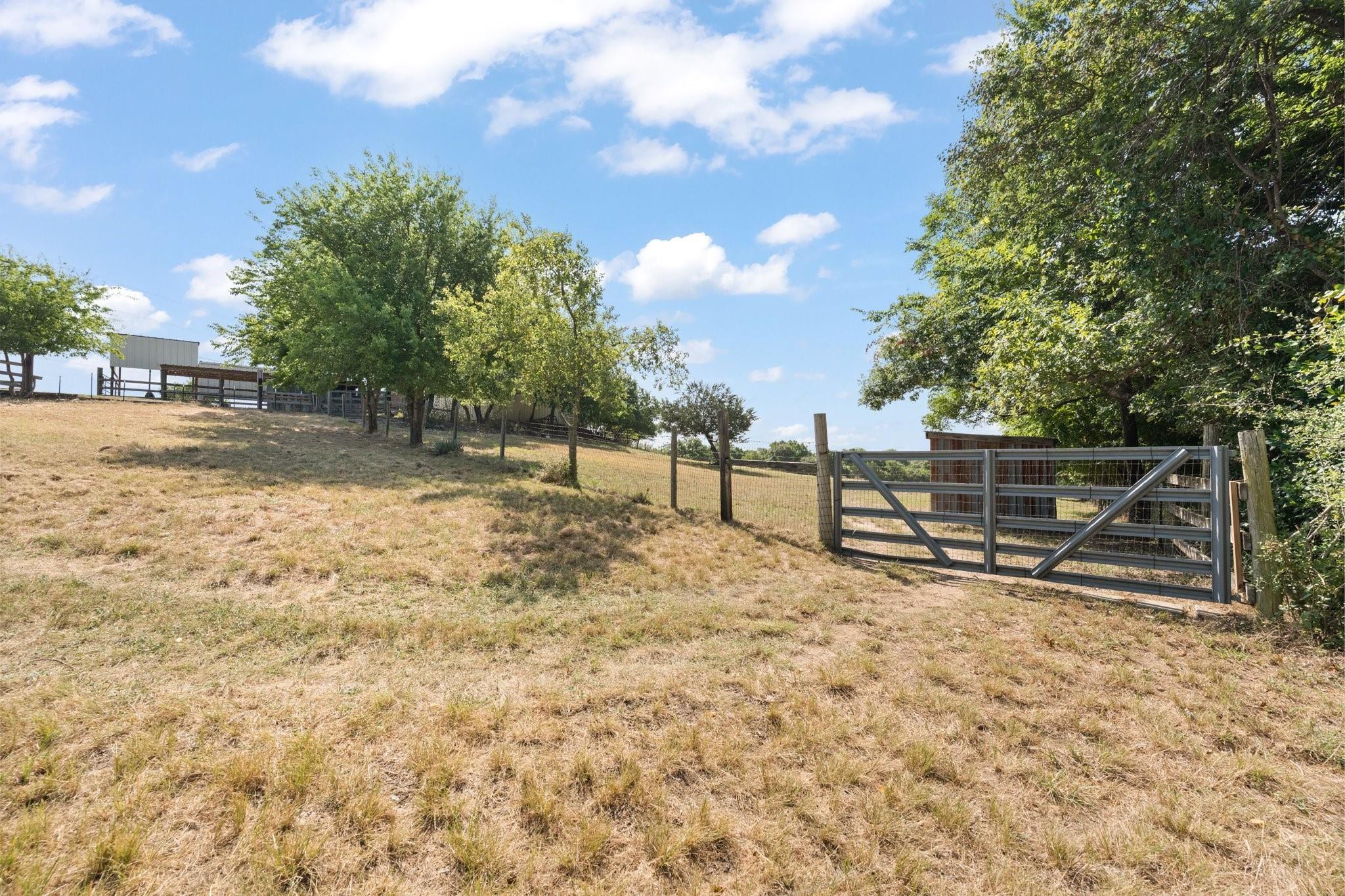 main property photo 31