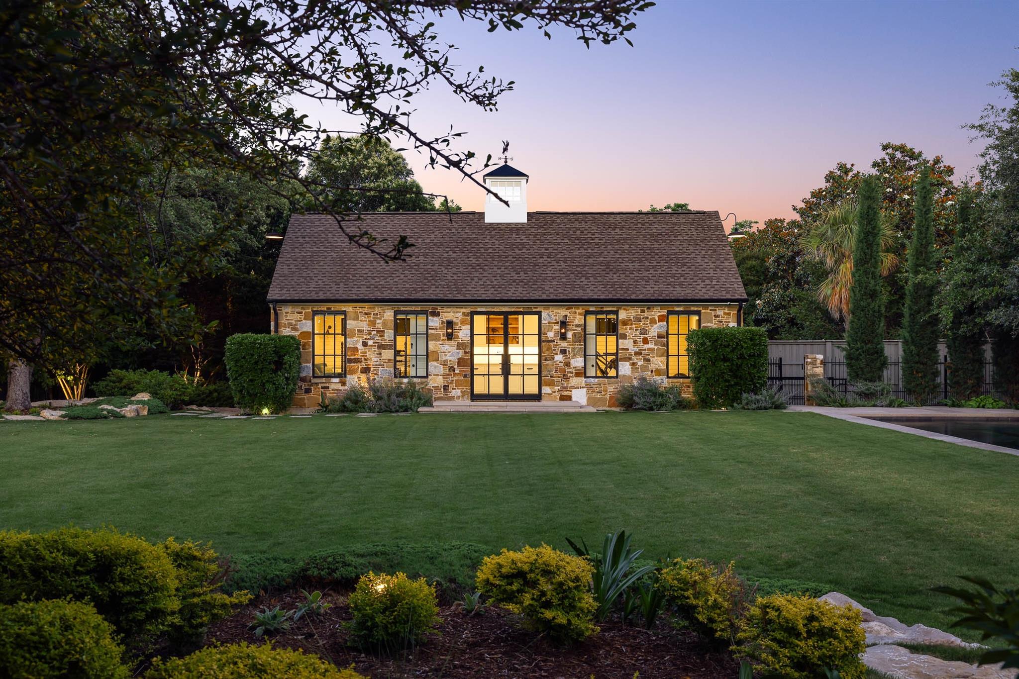 main property photo 26