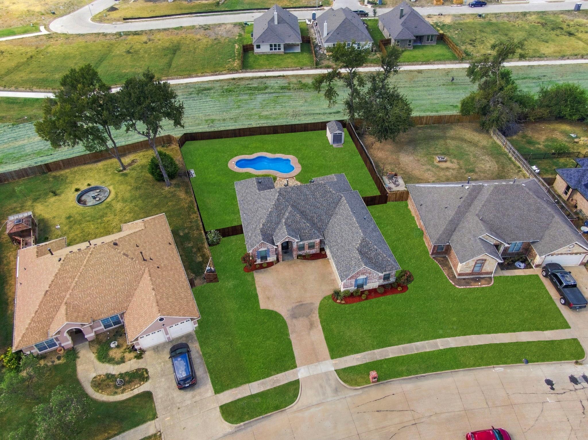 main property photo 28