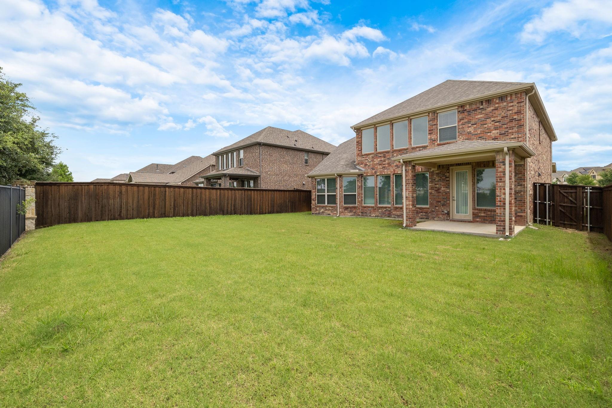 main property photo 23