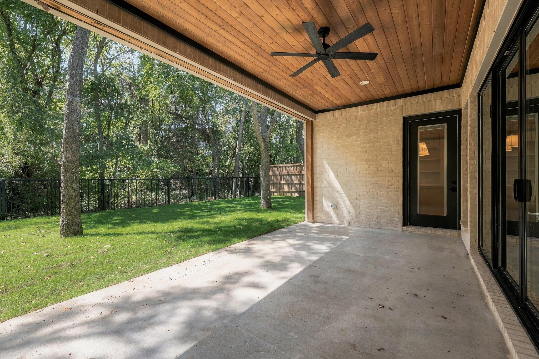 main property photo 34