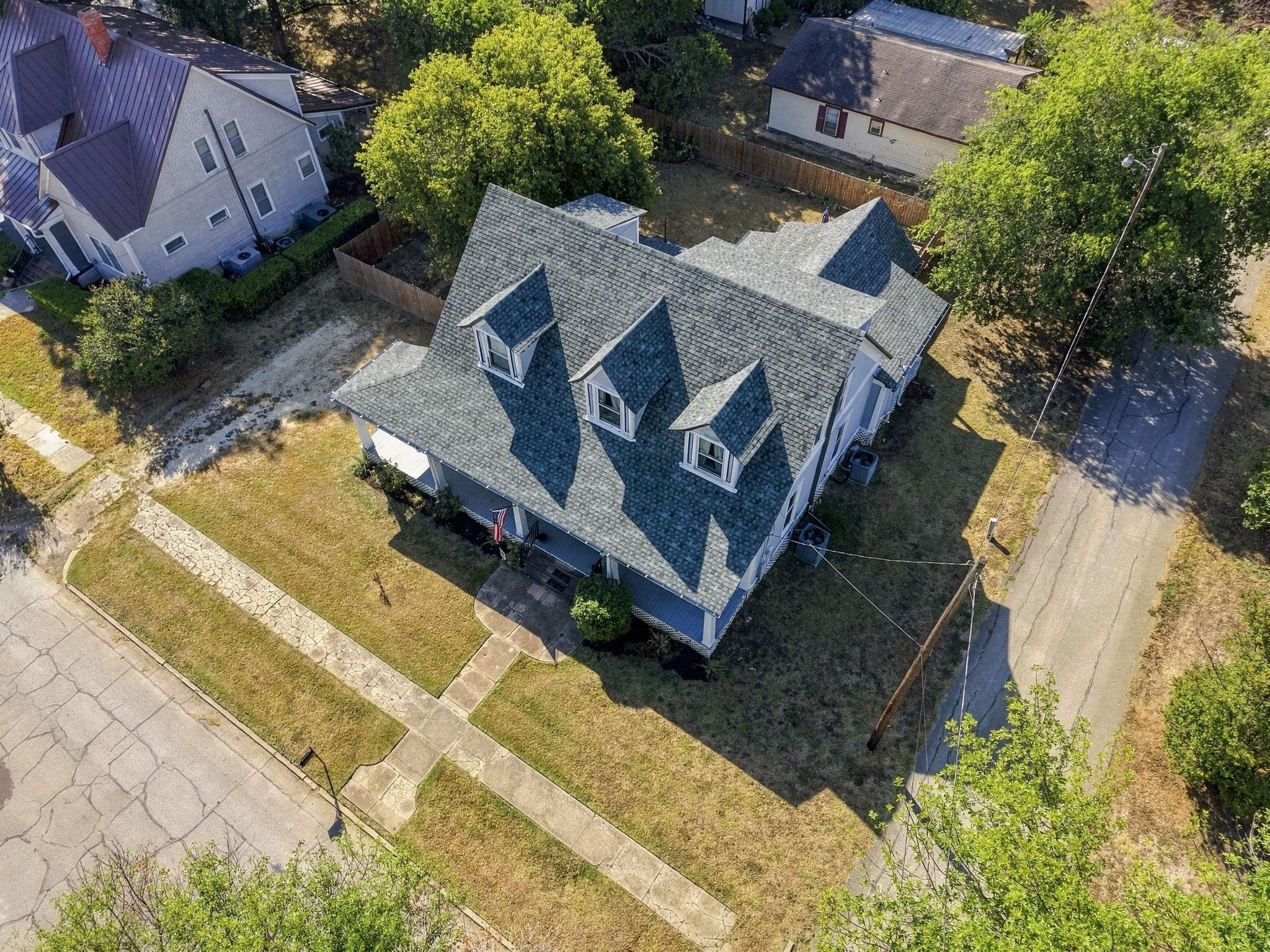 main property photo 37