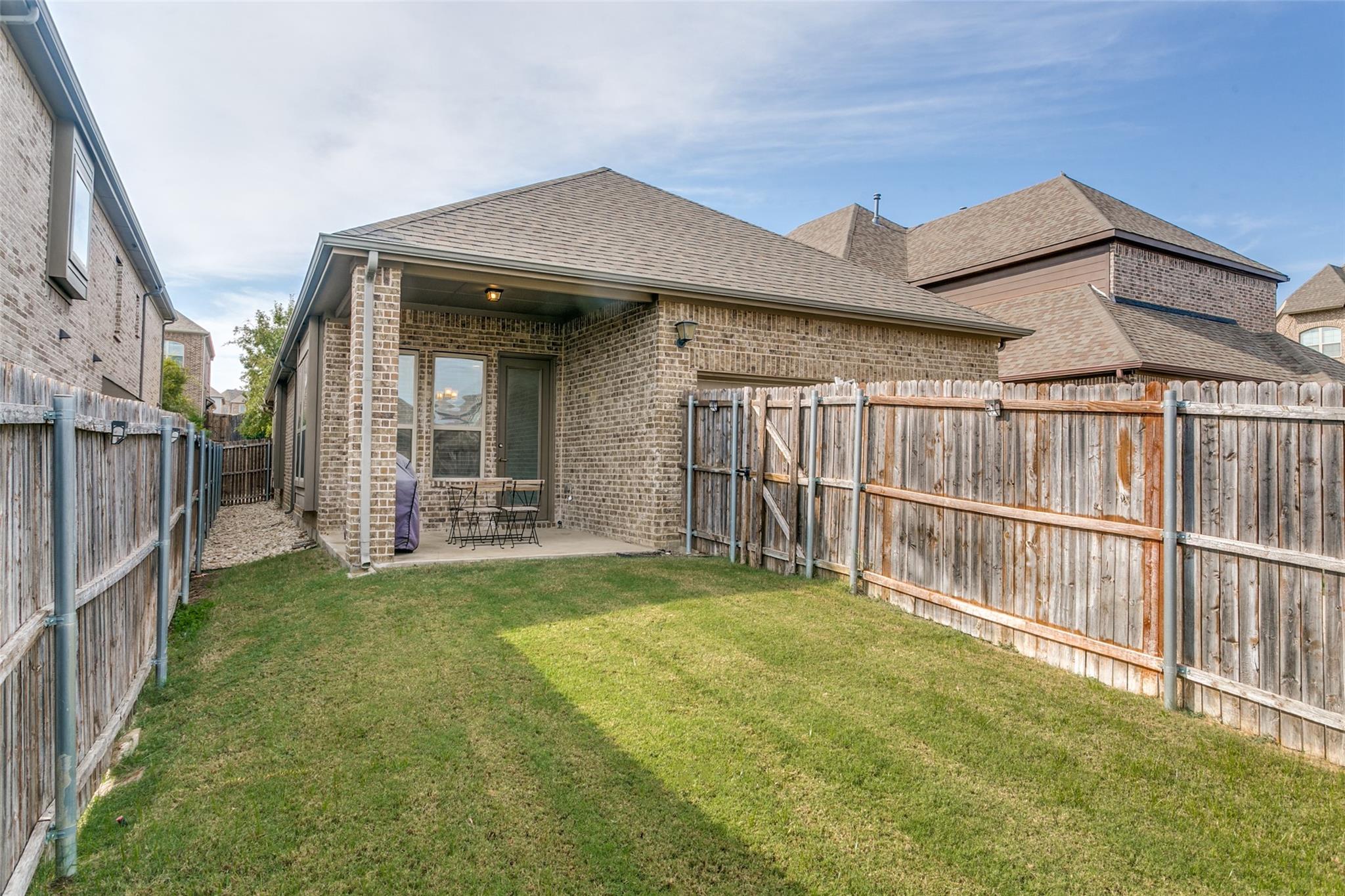 main property photo 15