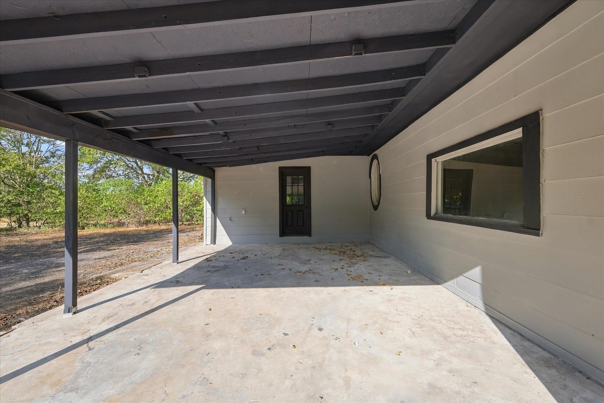 main property photo 19