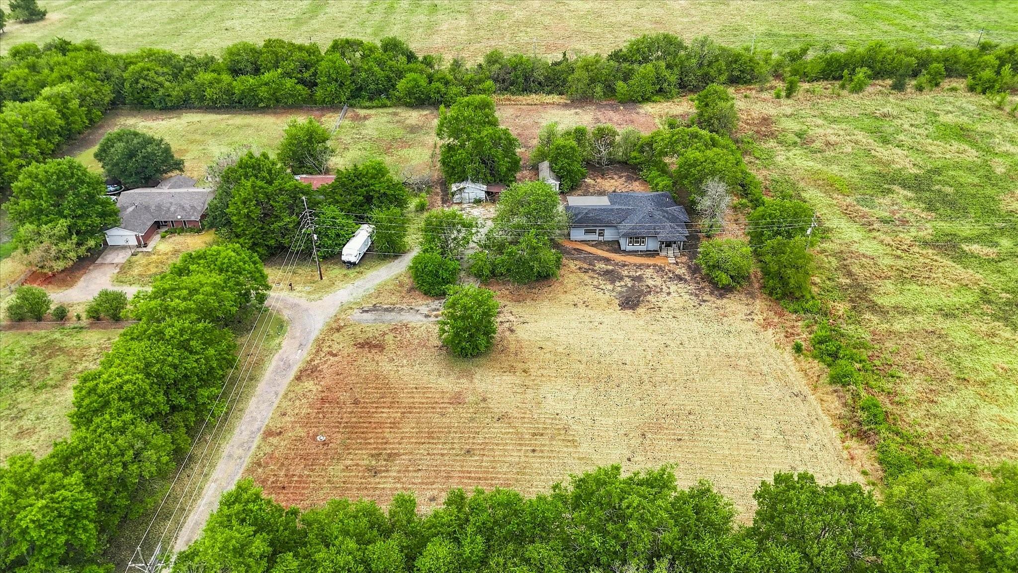 main property photo 22