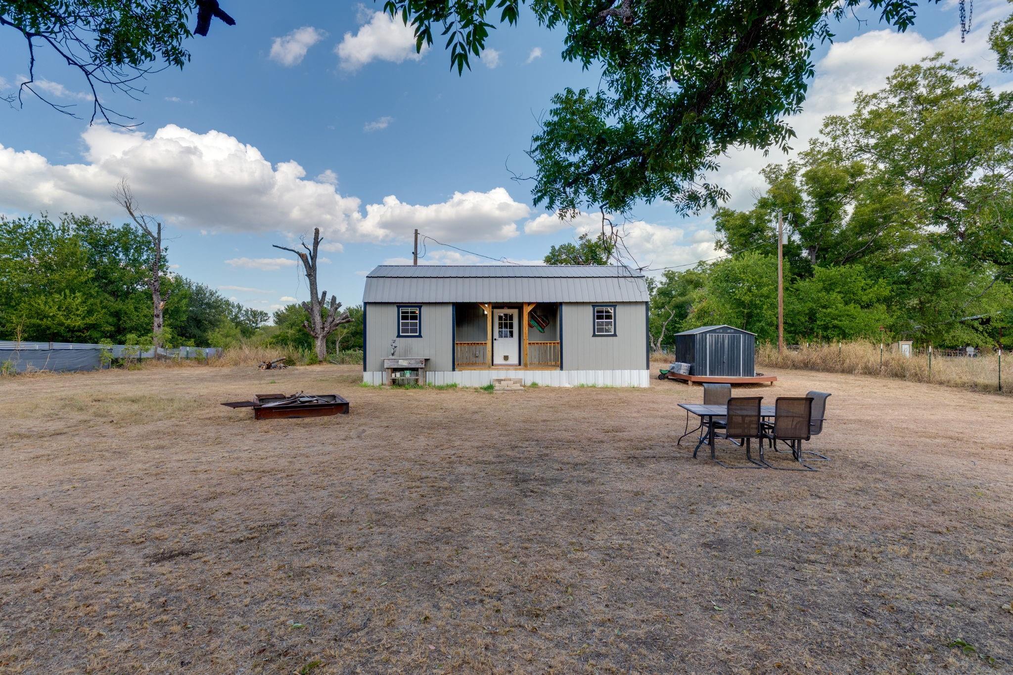 main property photo 39