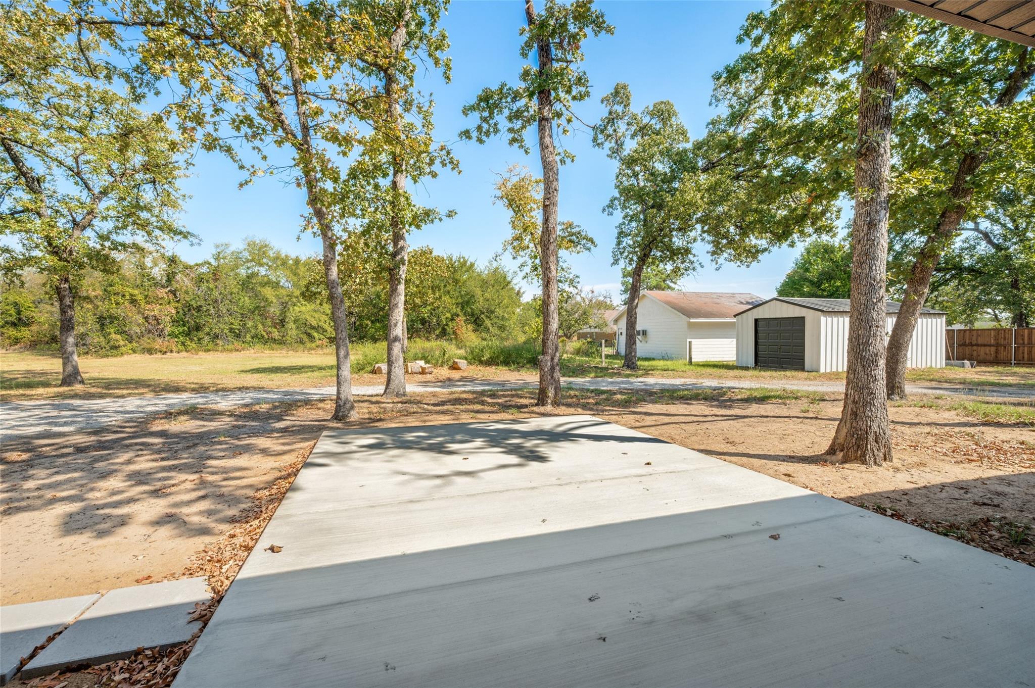 main property photo 23