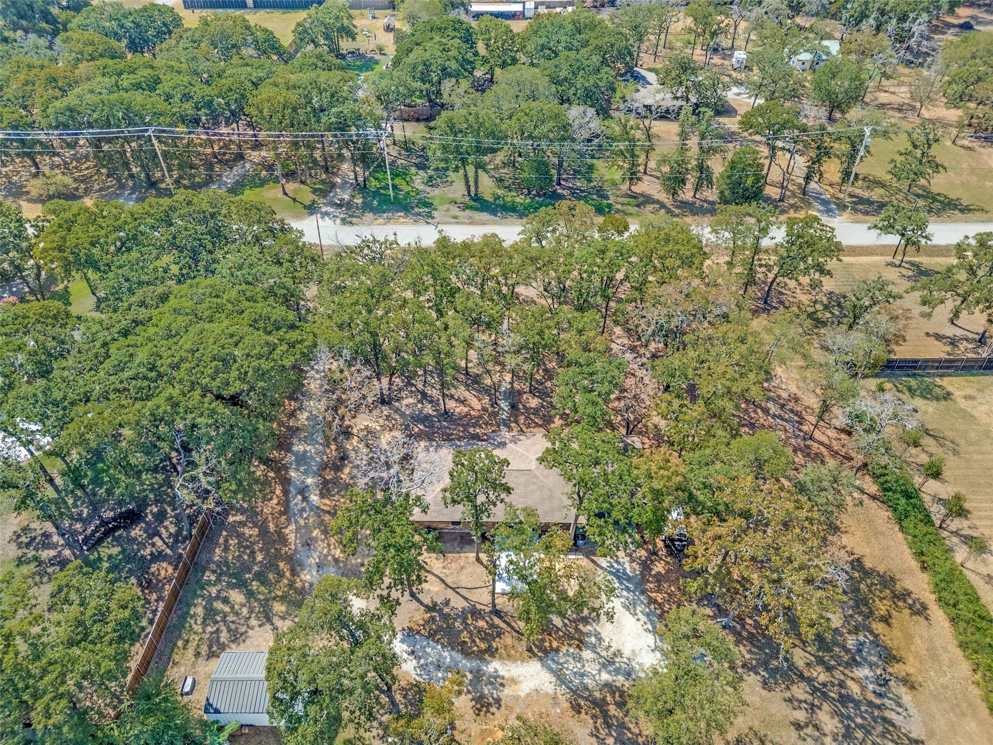 main property photo 28