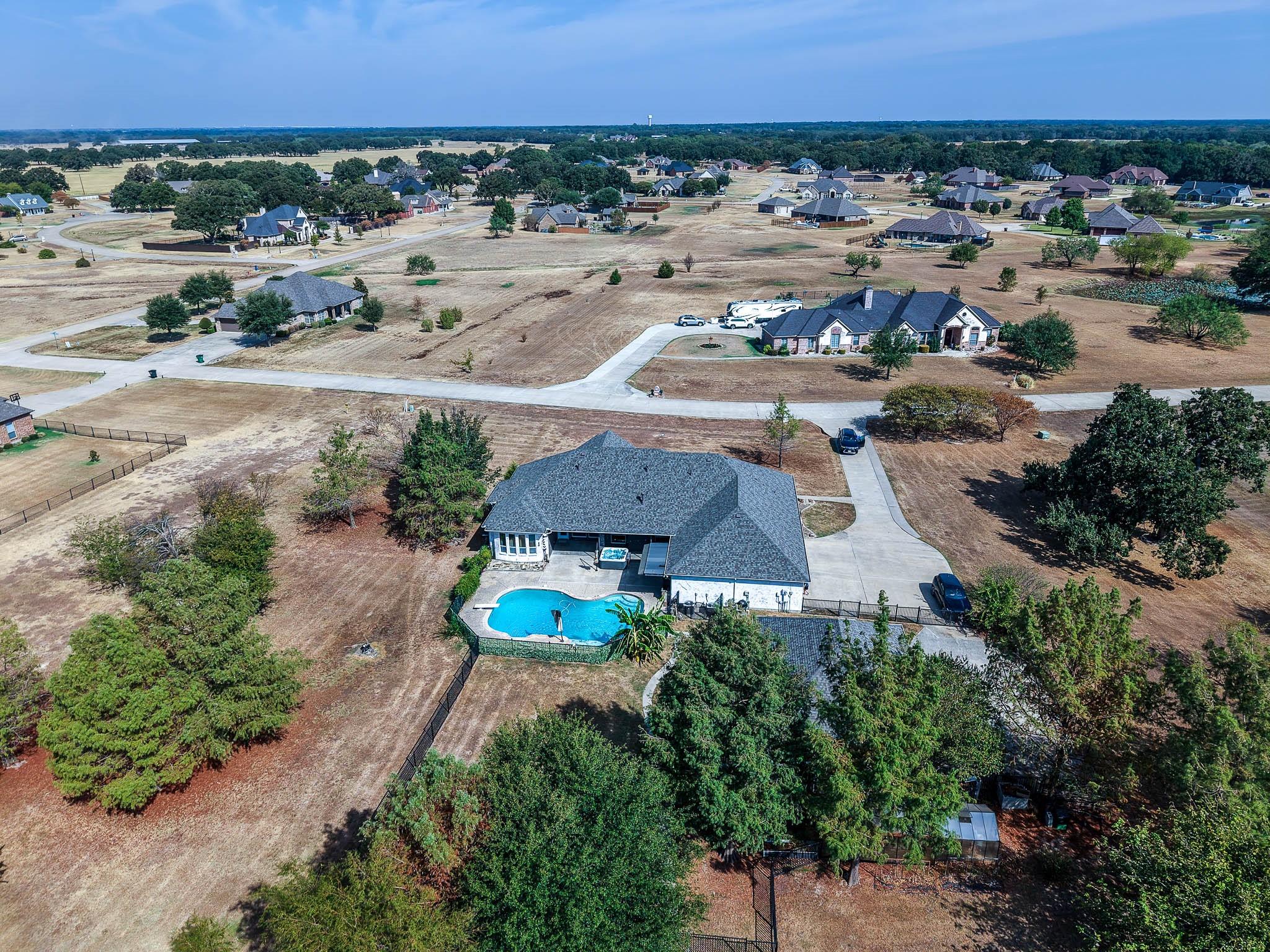 main property photo 25