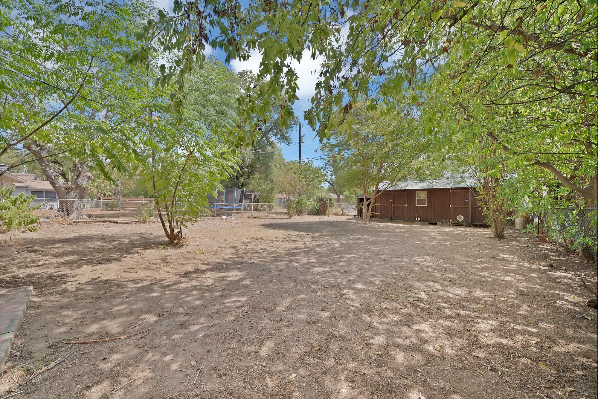 main property photo 23