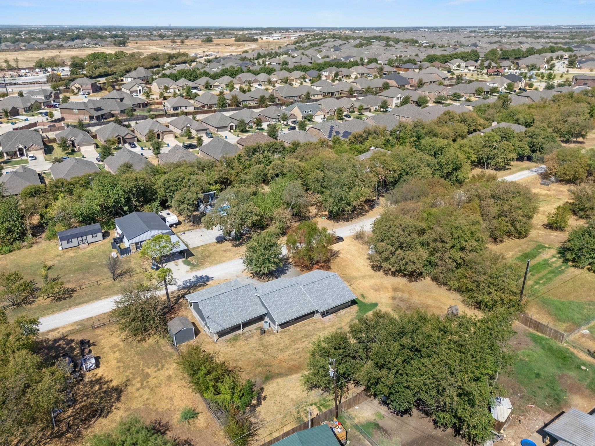 main property photo 28