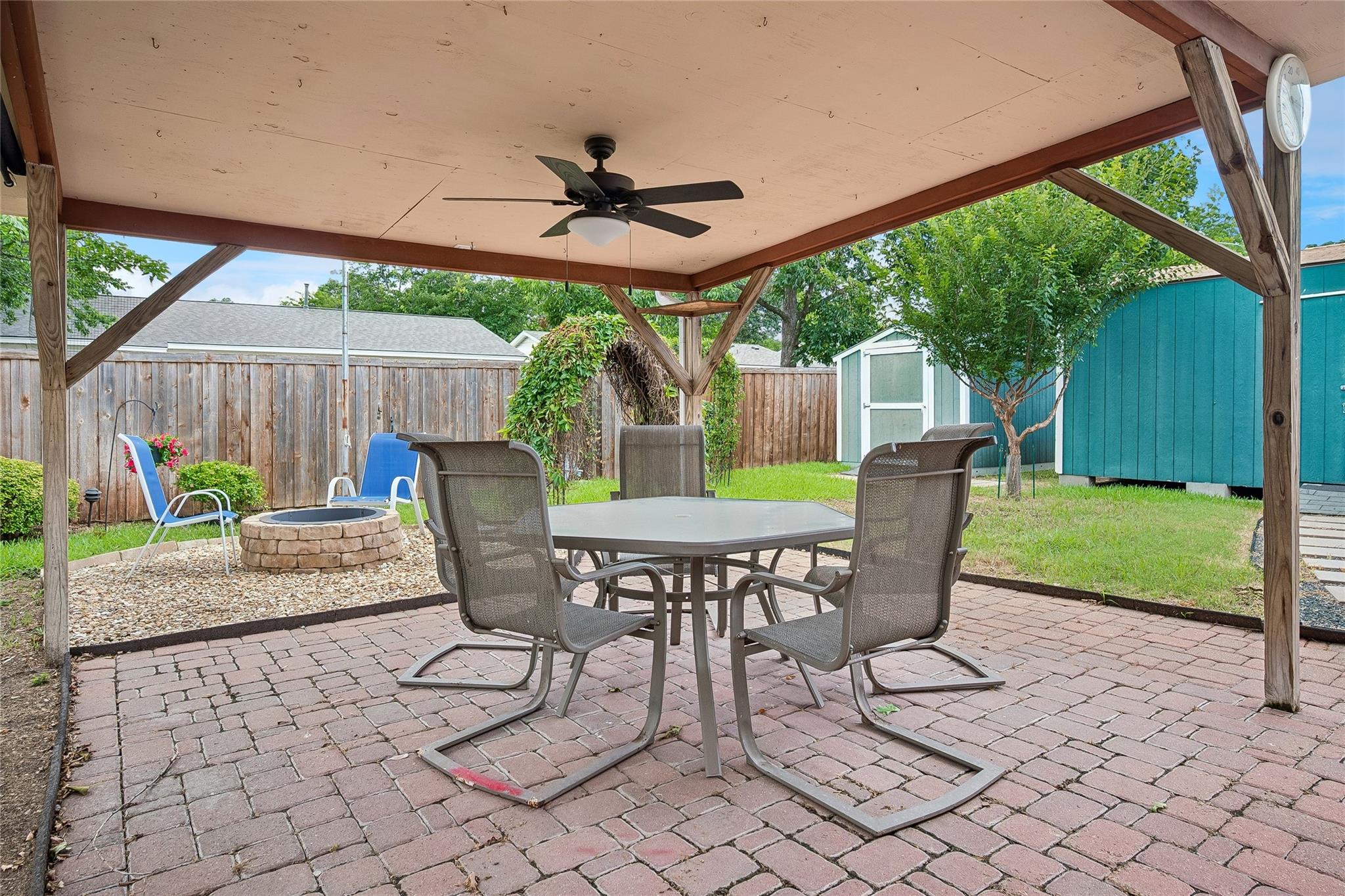 main property photo 28