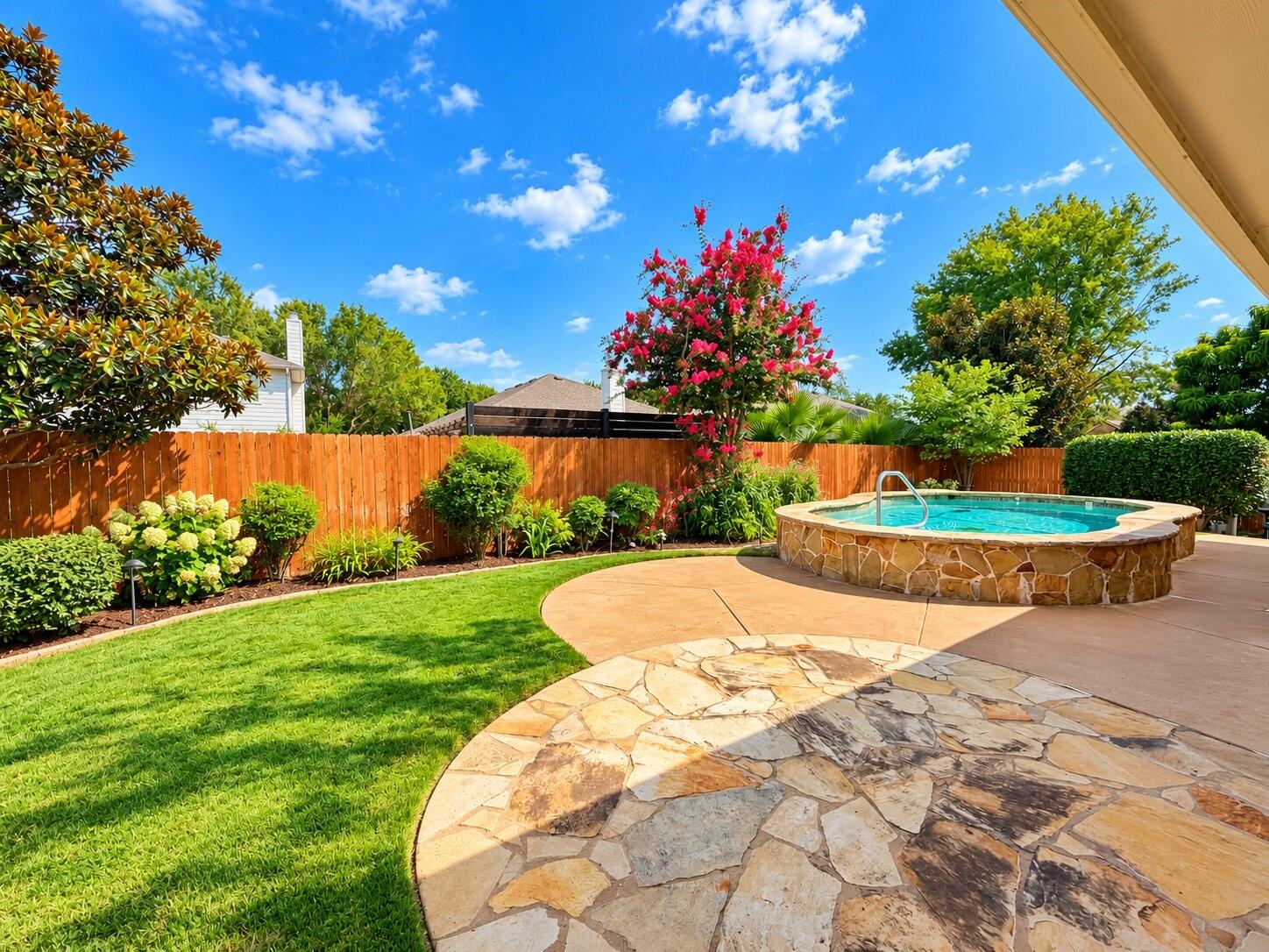main property photo 6