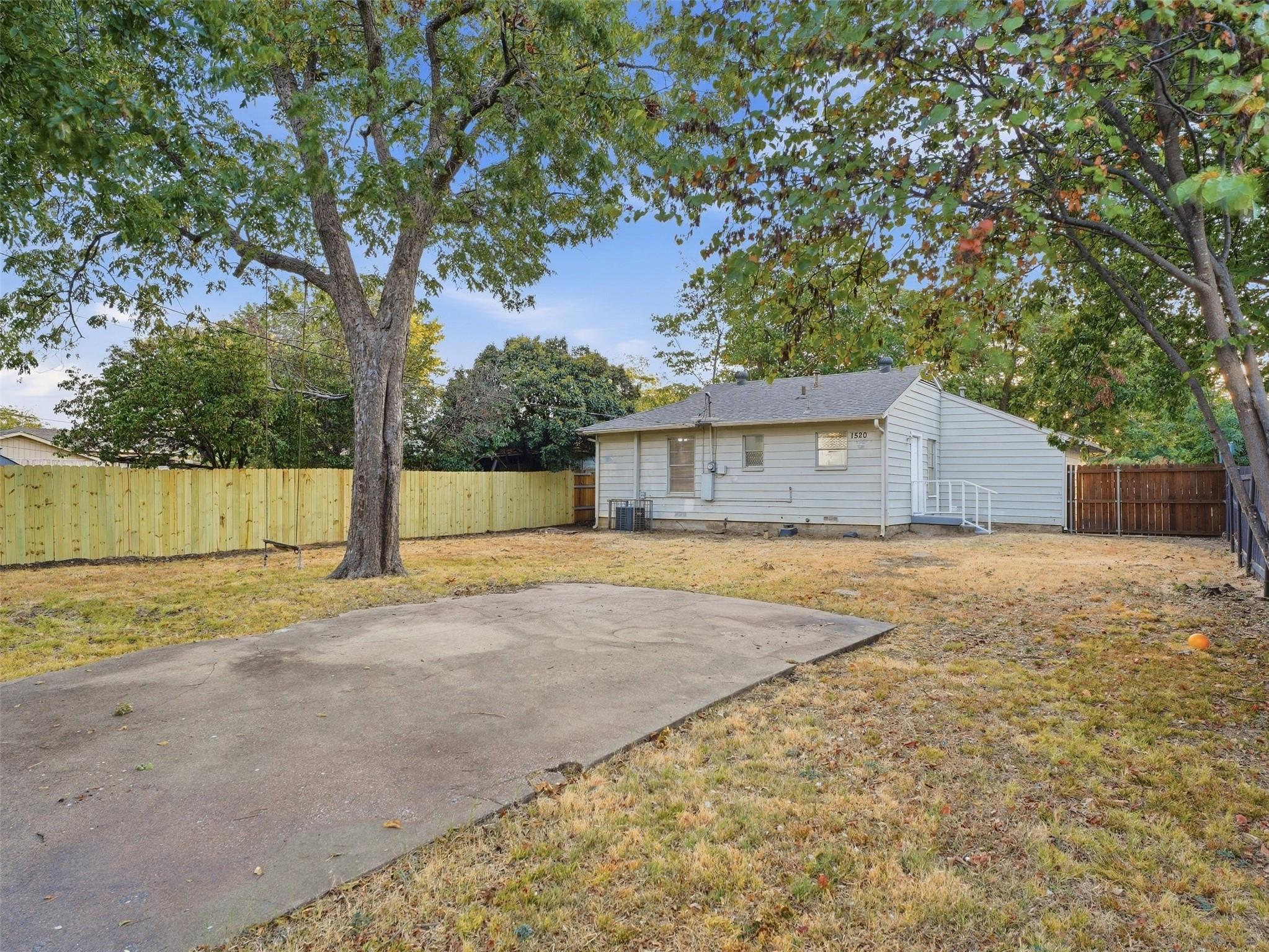 main property photo 6