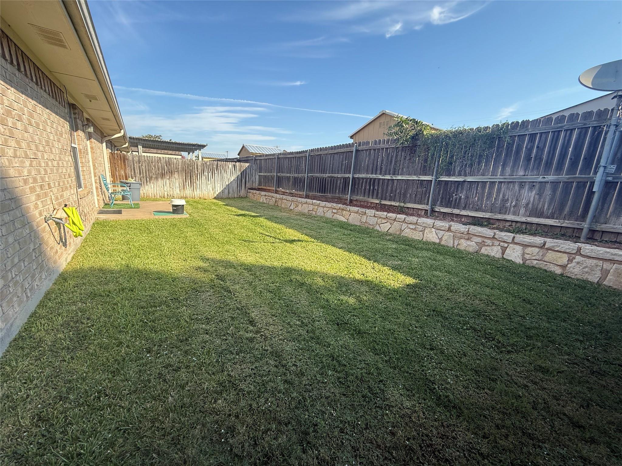 main property photo 11