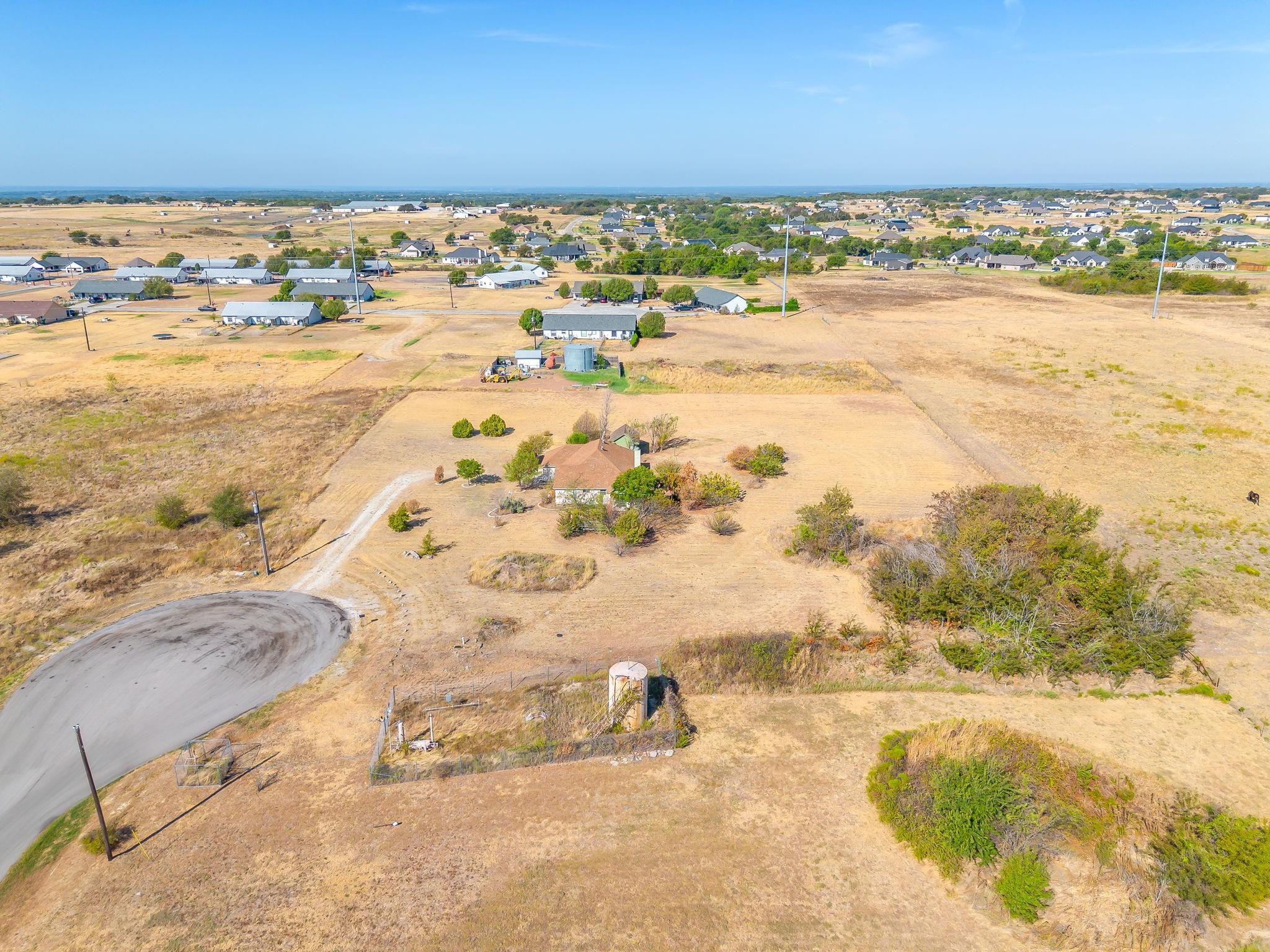 main property photo 26