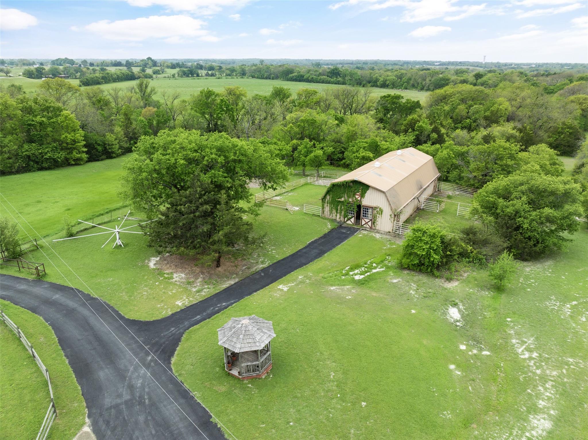 main property photo 27