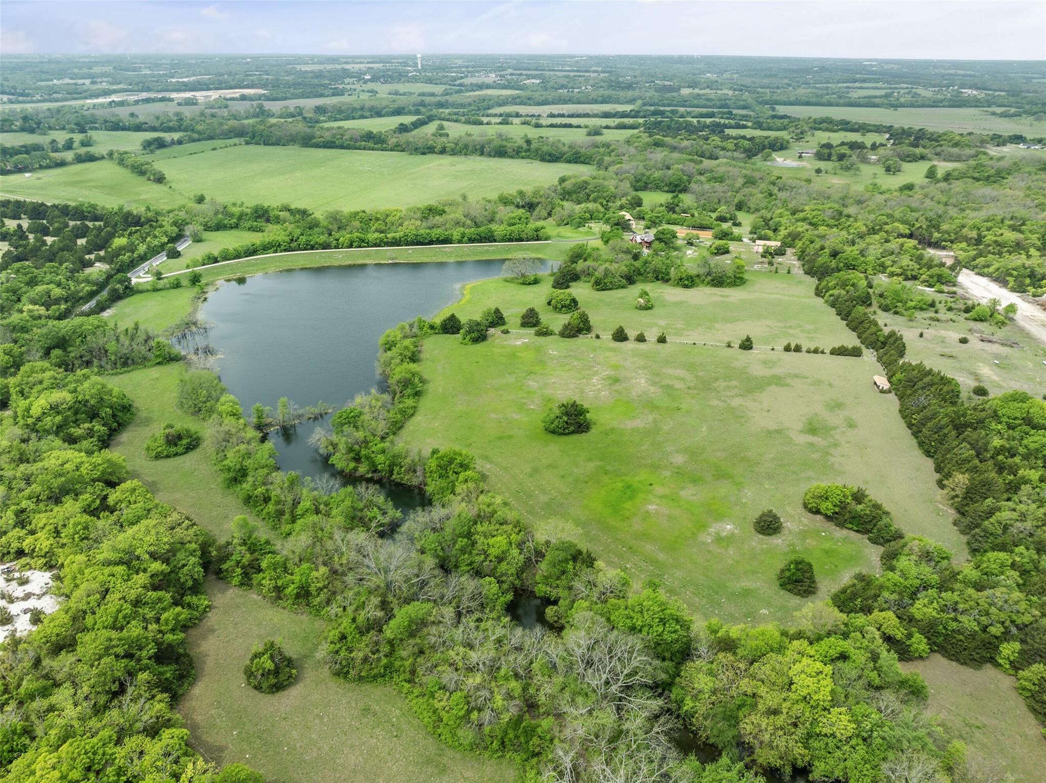 main property photo 33