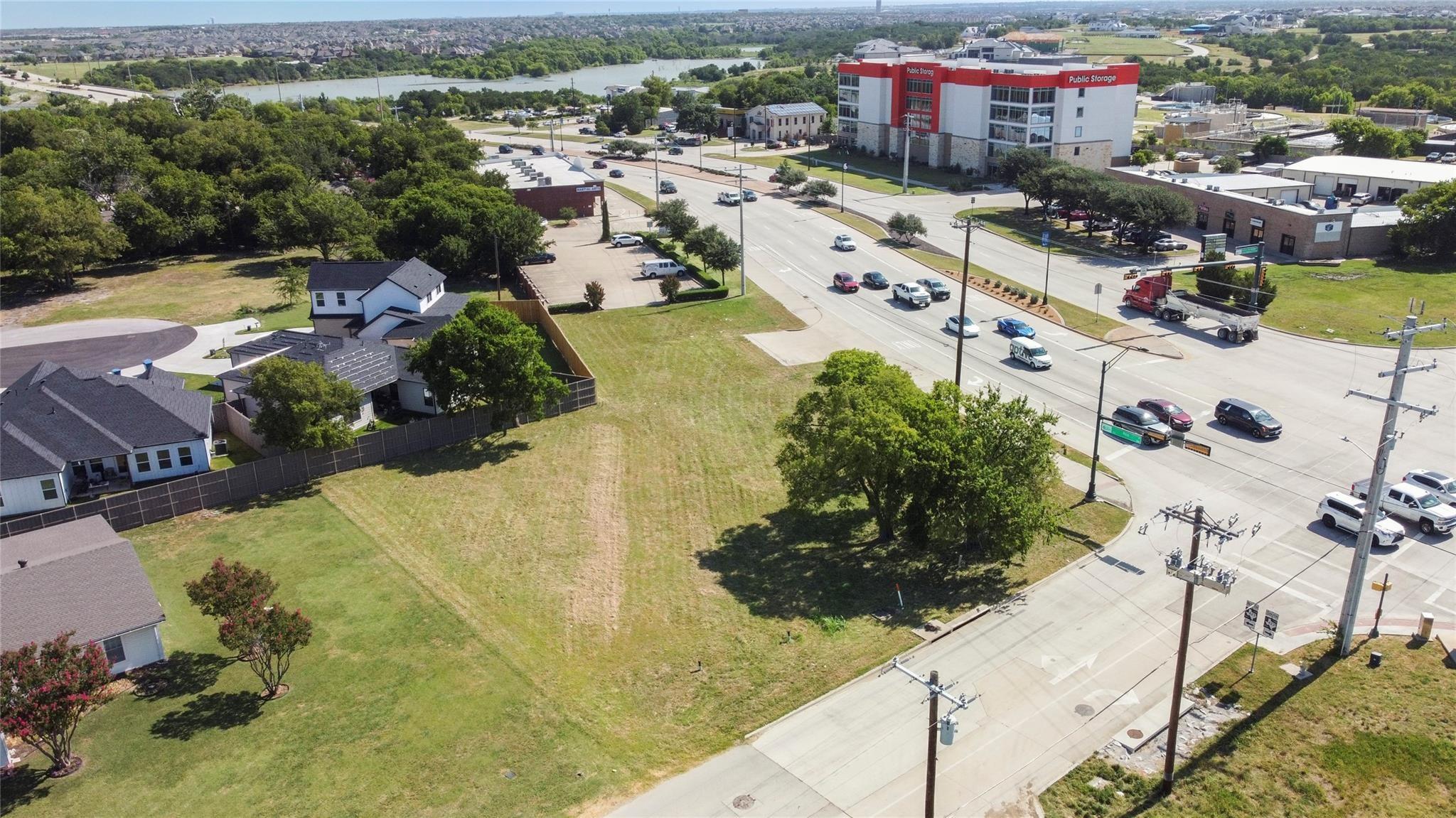 main property photo 10