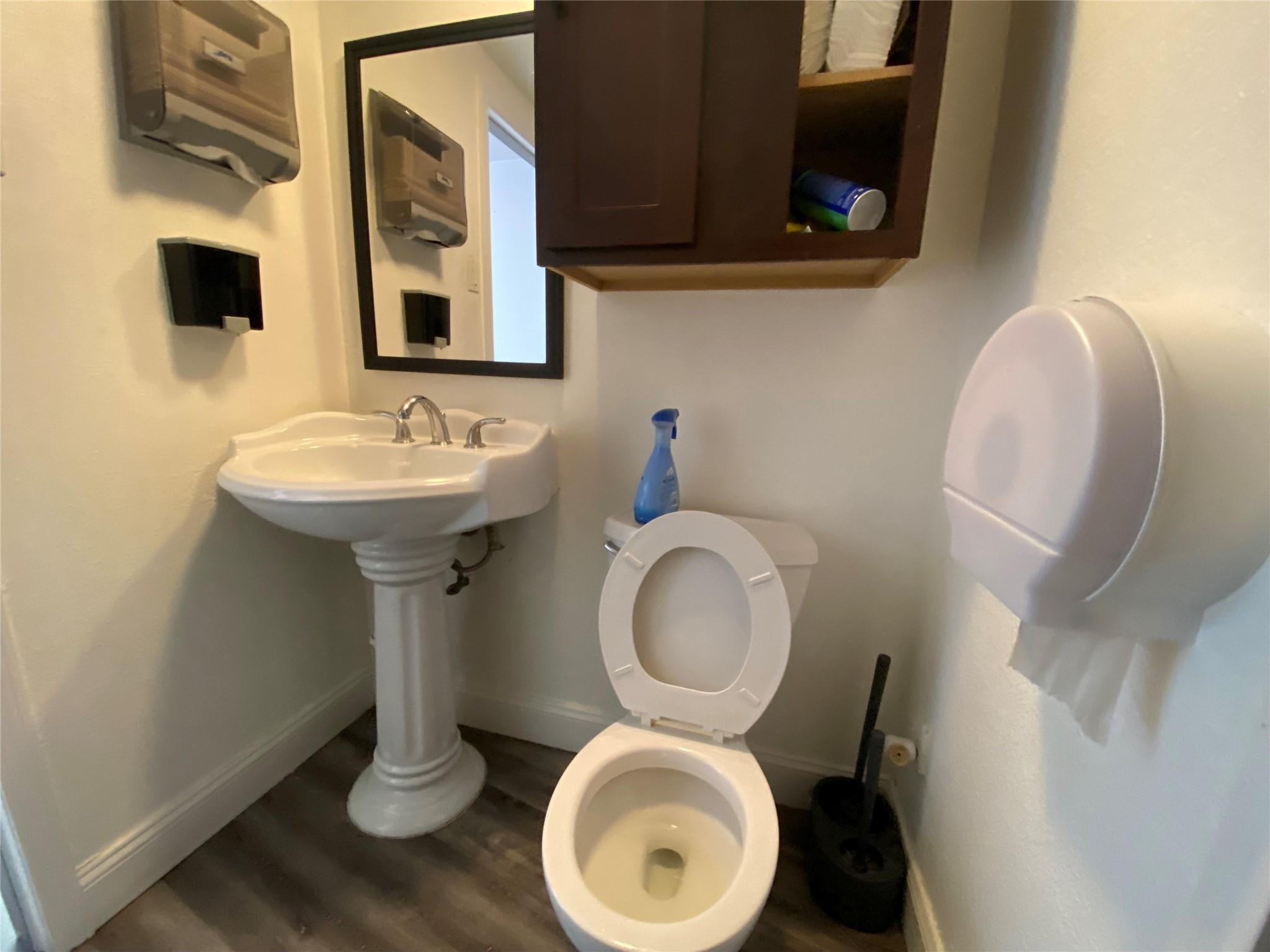 main property photo 16