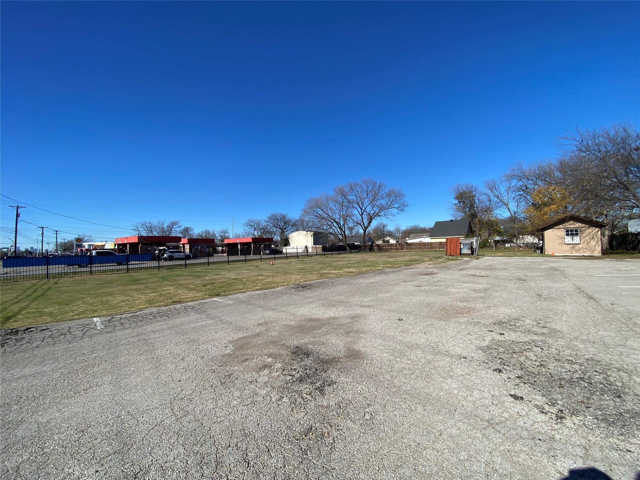 main property photo 19