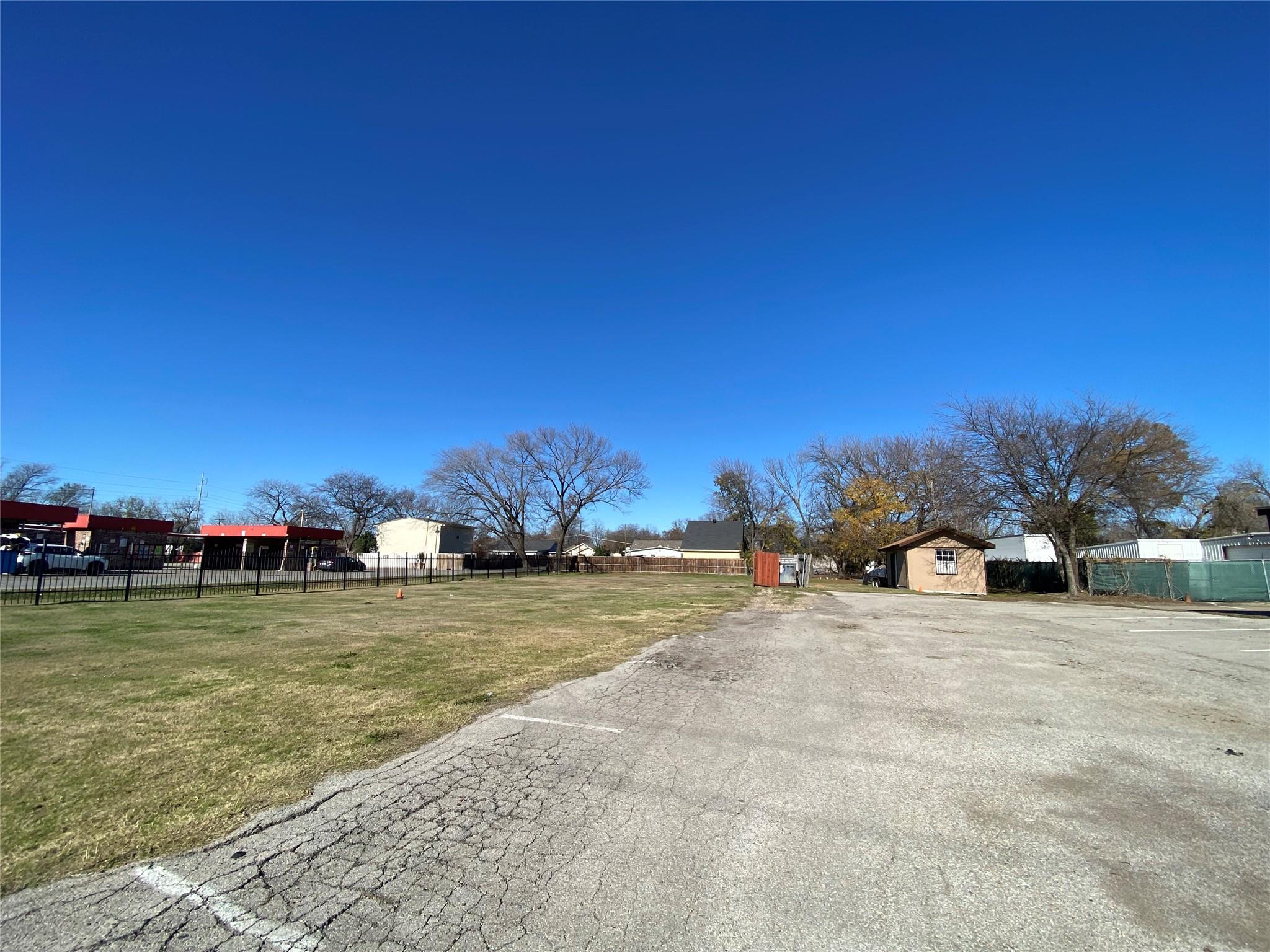 main property photo 20