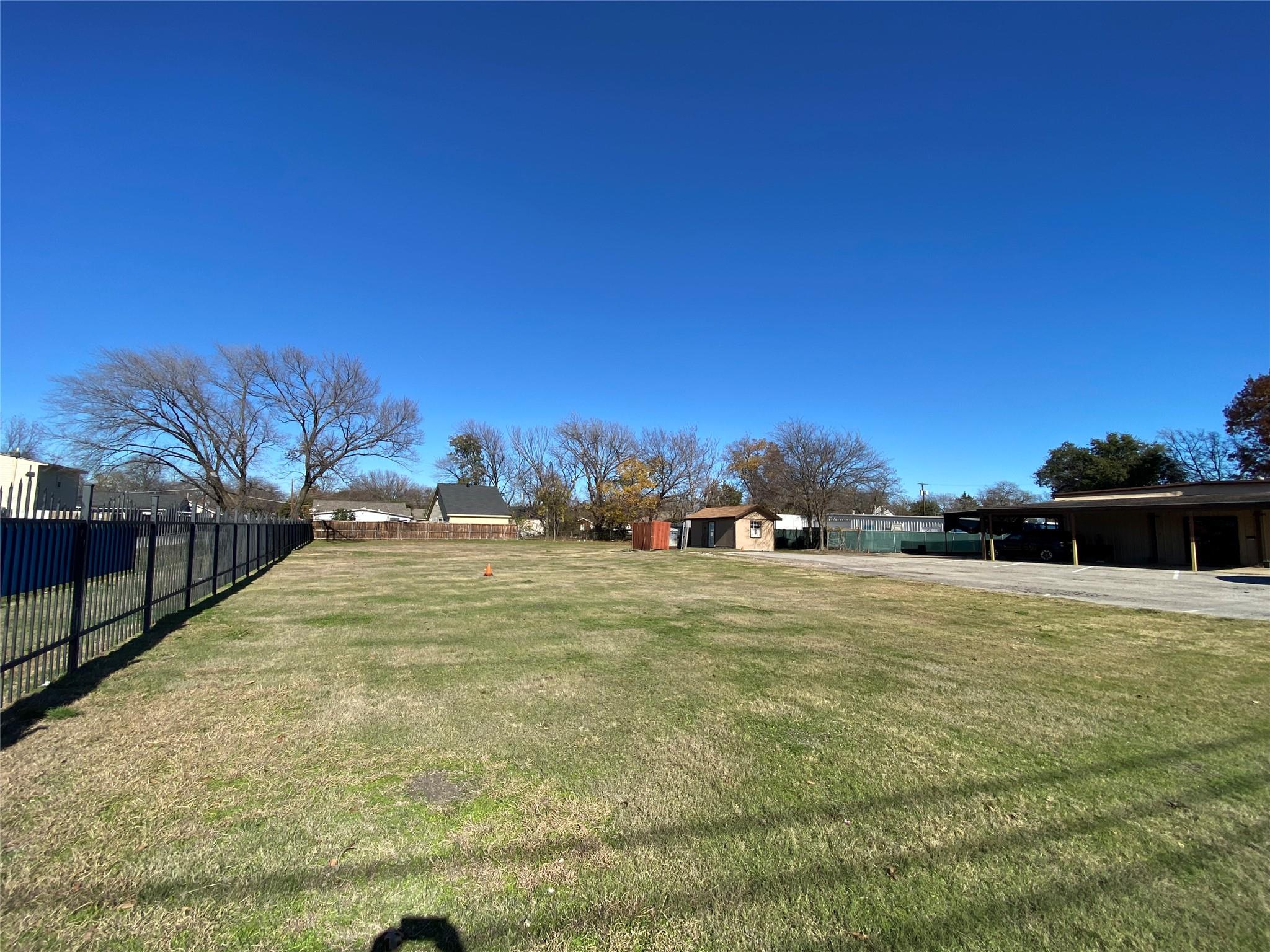 main property photo 23