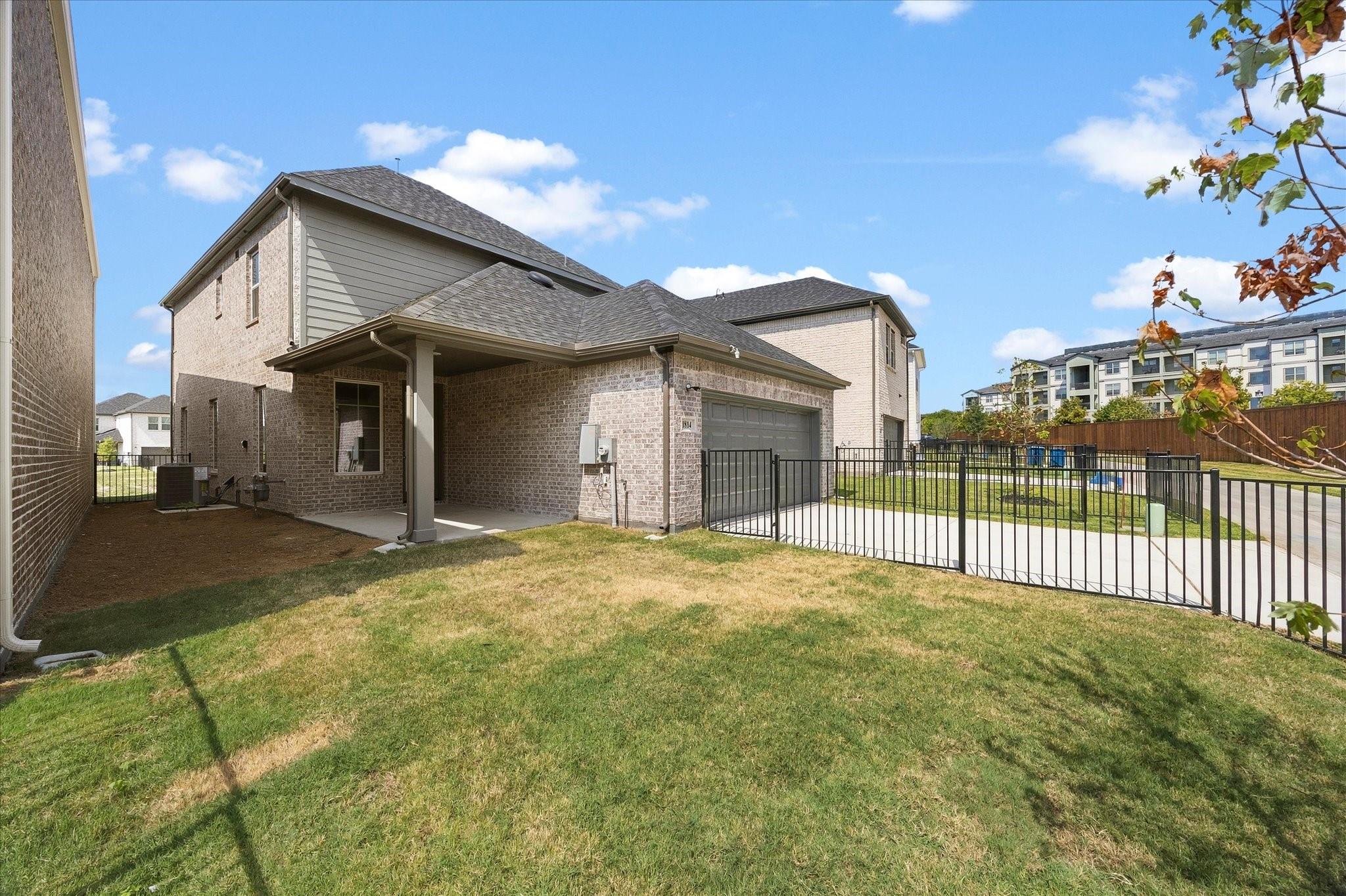main property photo 27