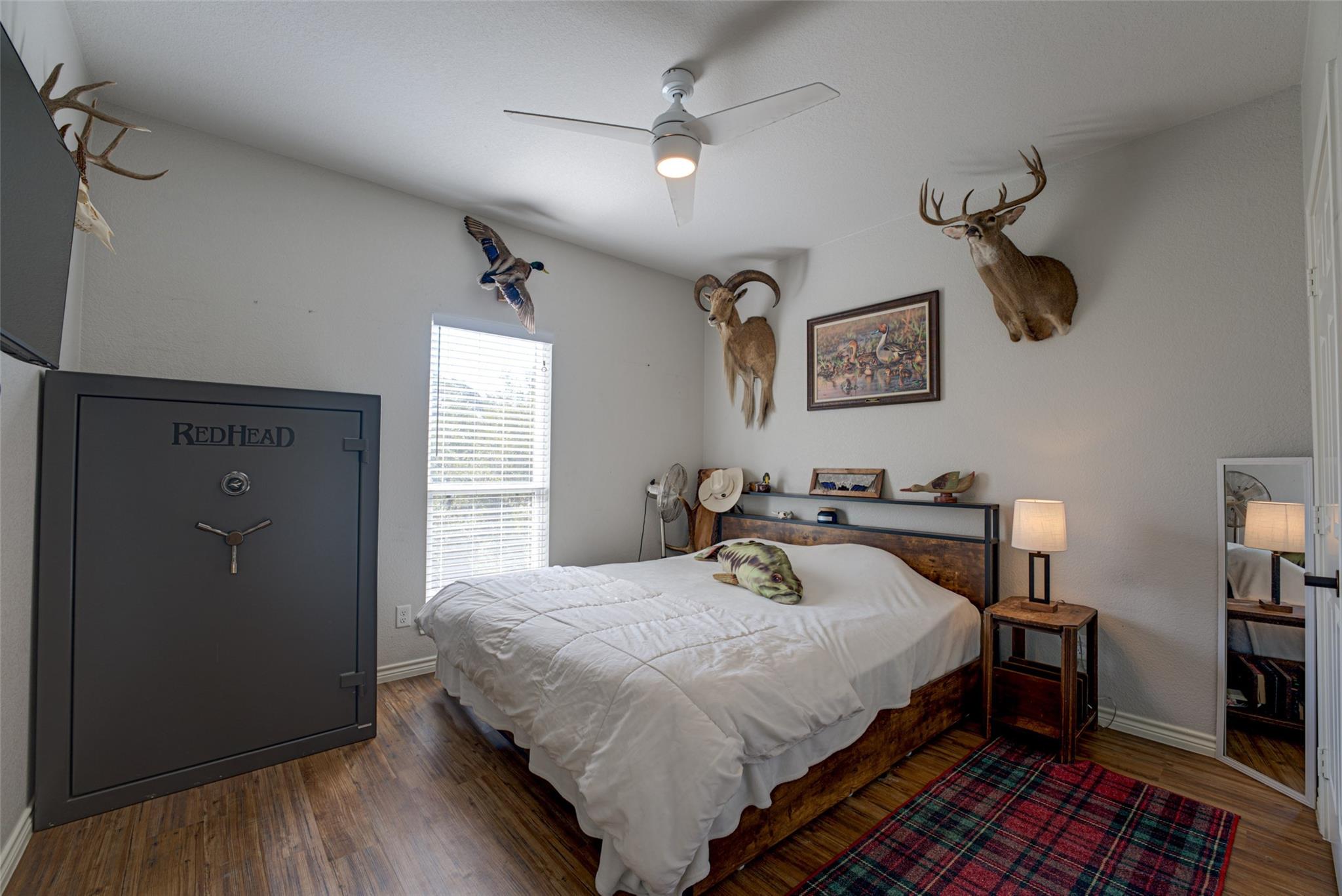 main property photo 25
