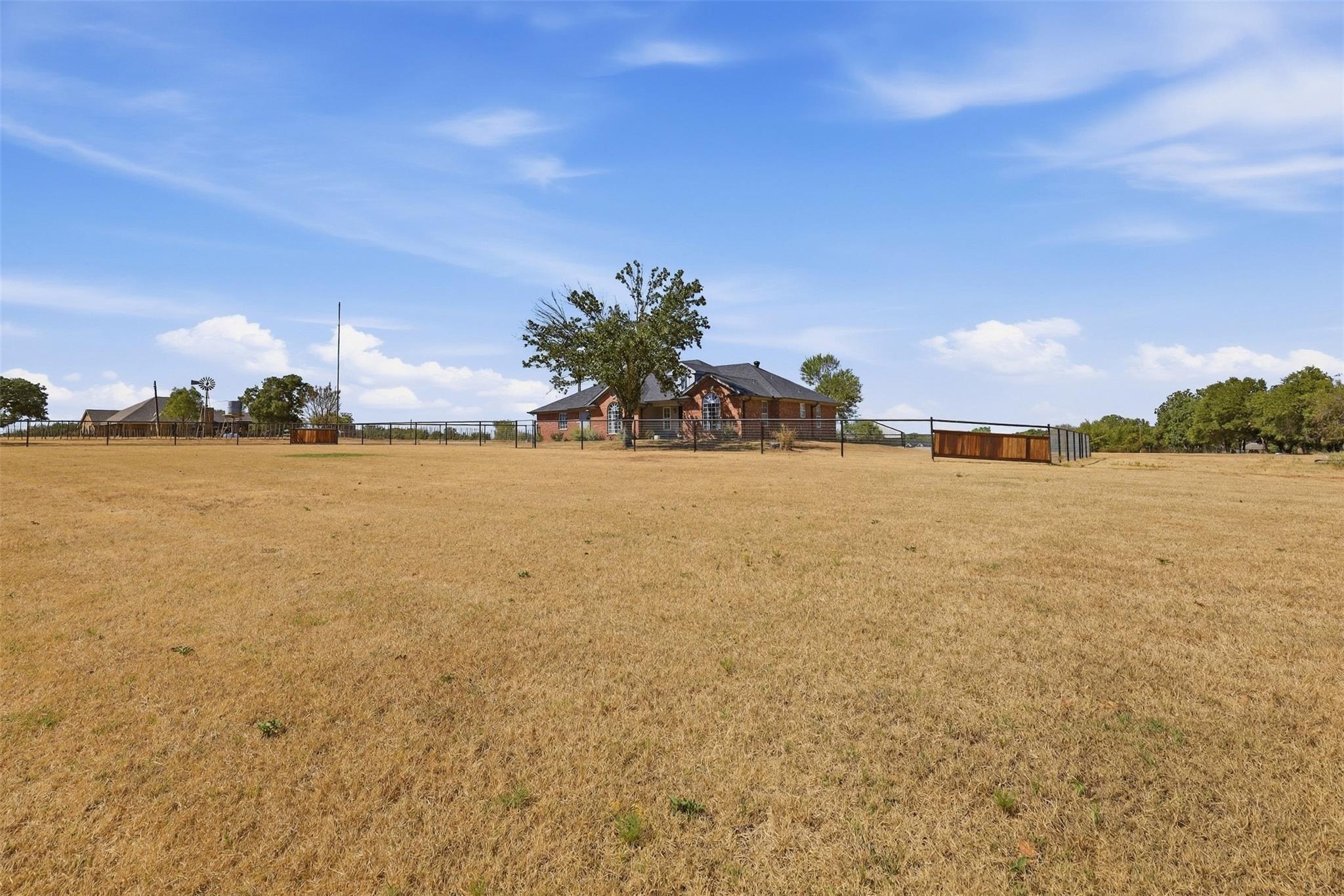 main property photo 29