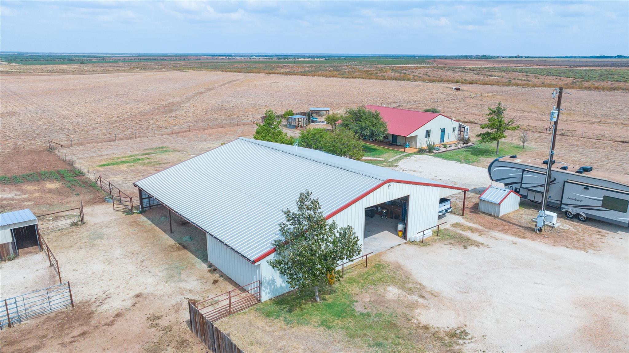 main property photo 9