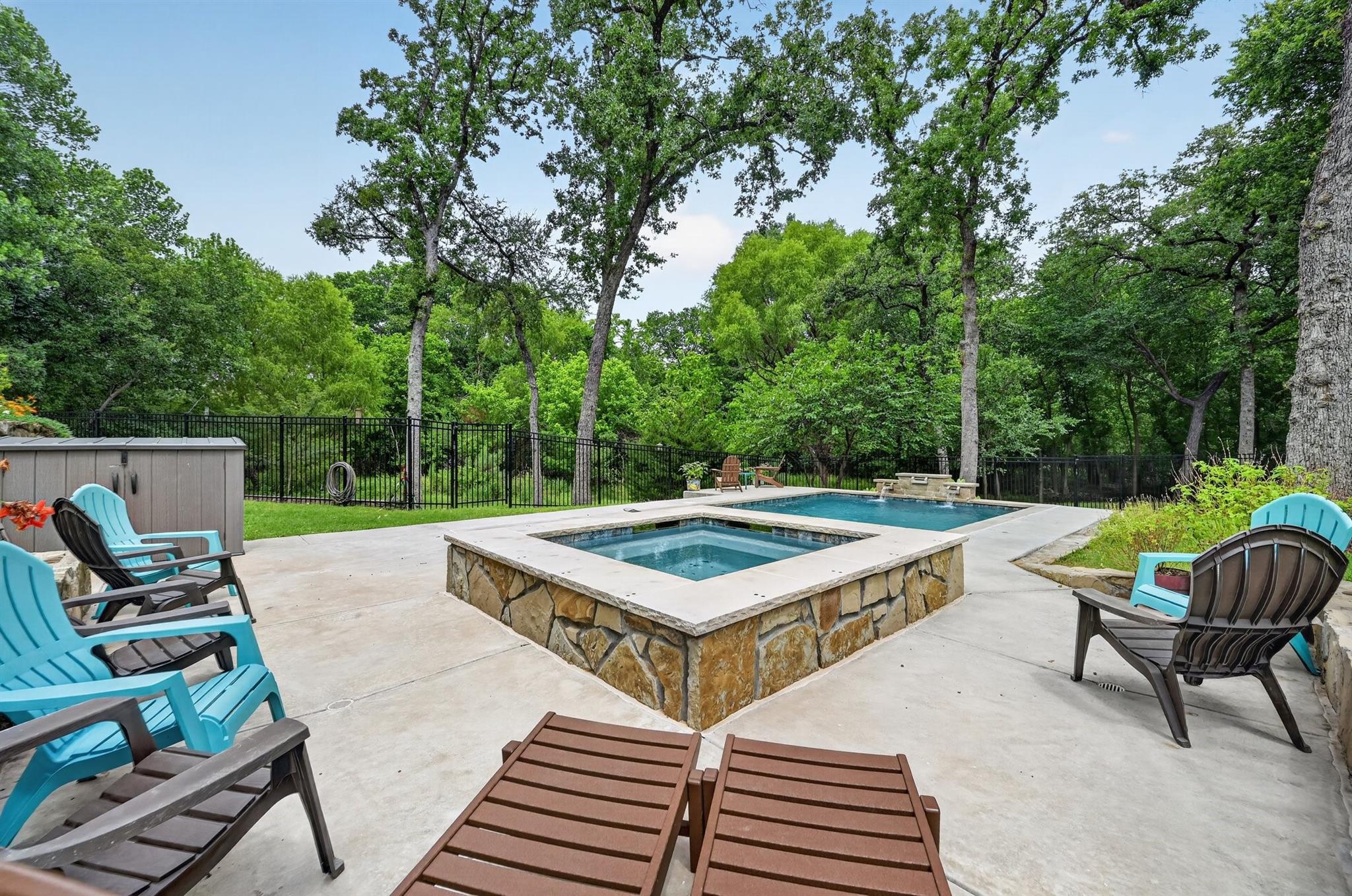 main property photo 32