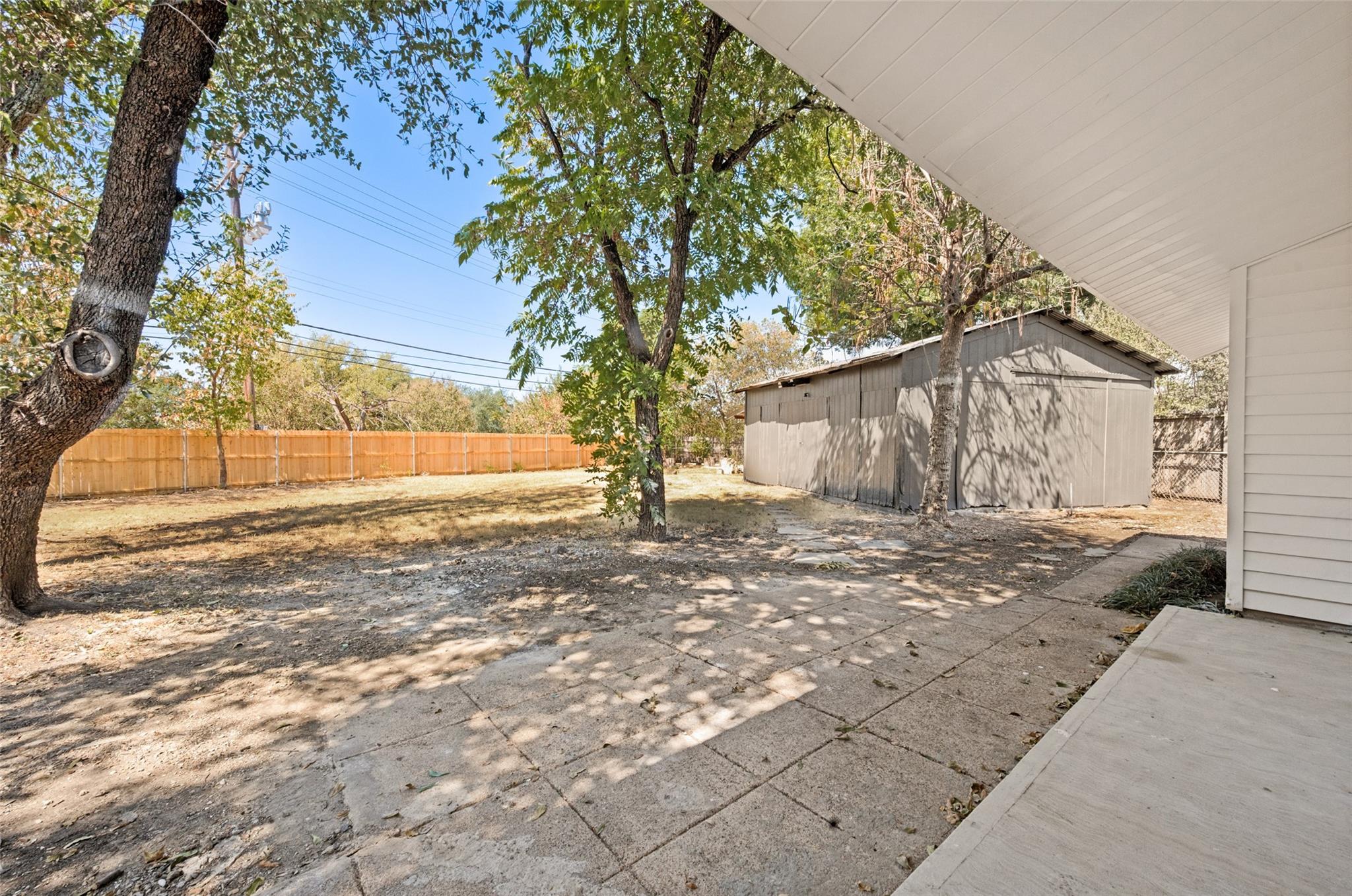 main property photo 23