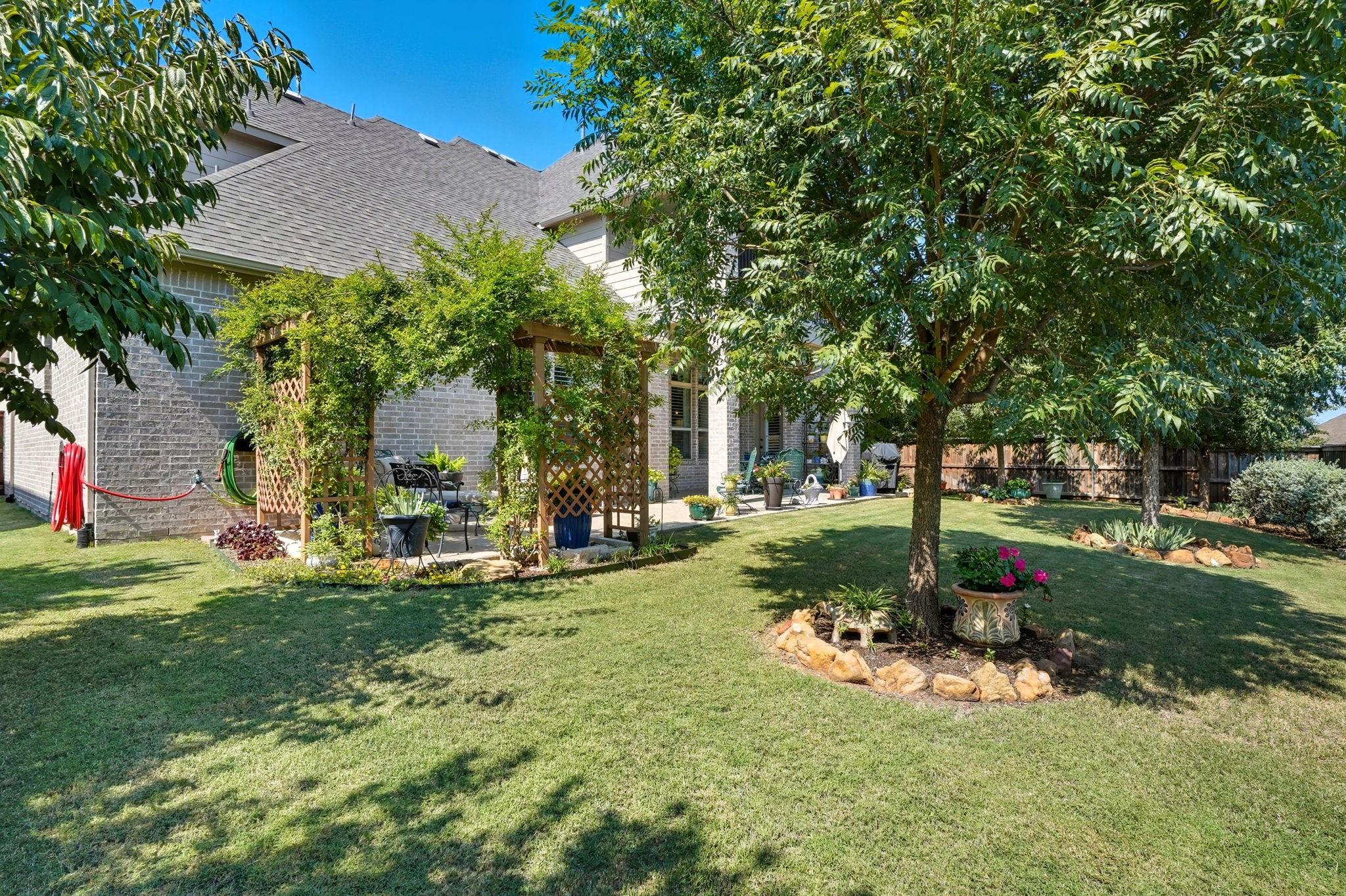 main property photo 34