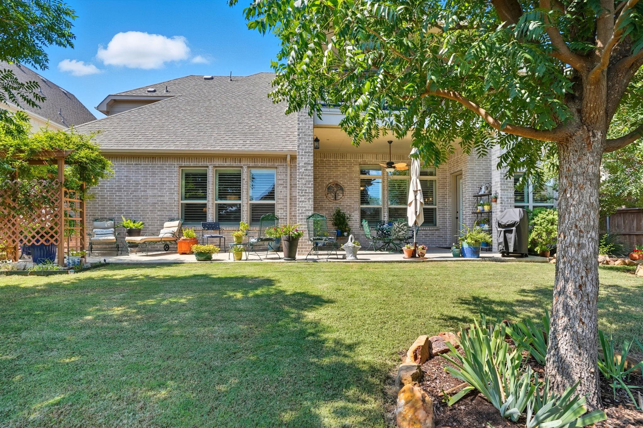 main property photo 36