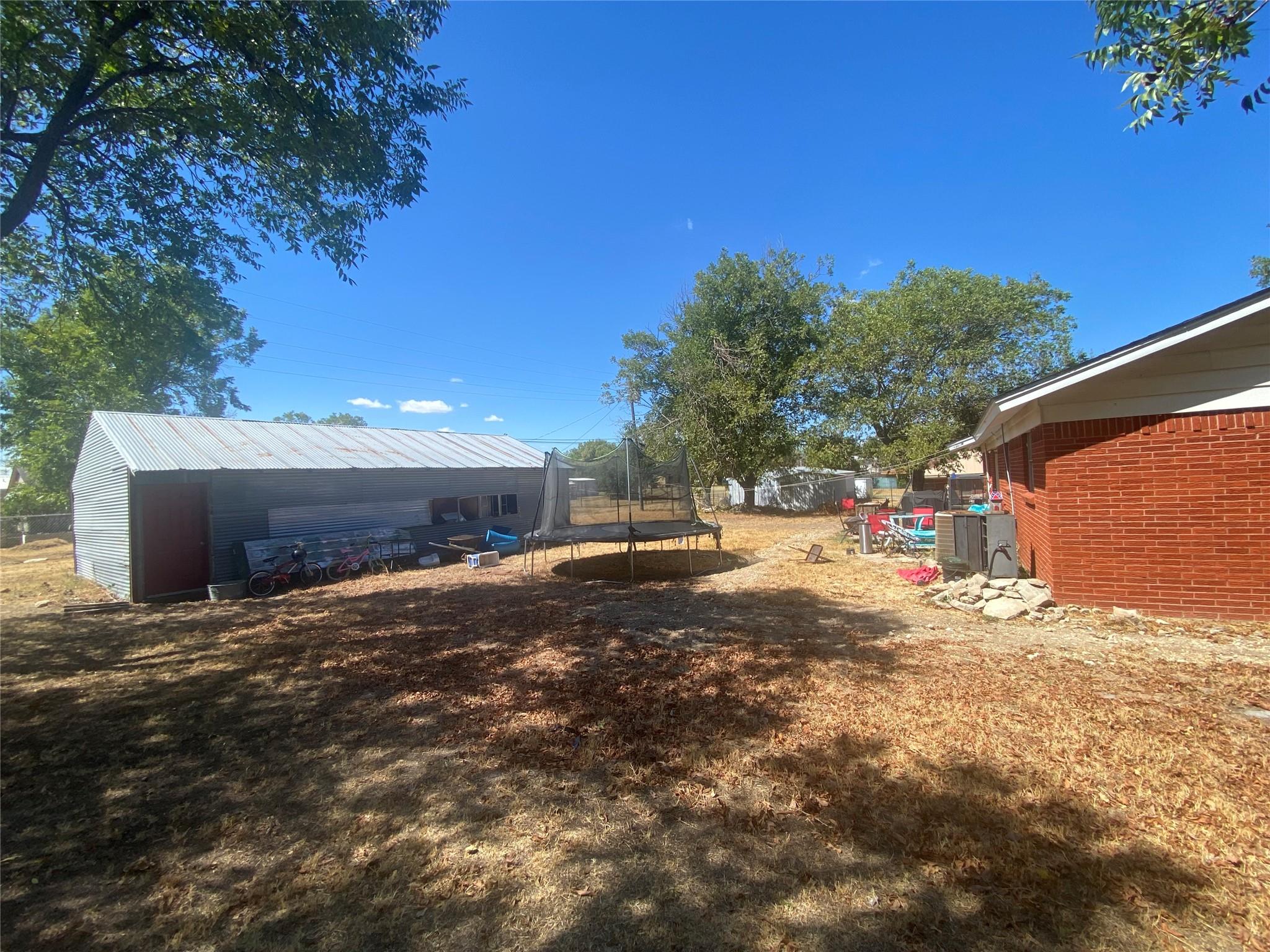 main property photo 5