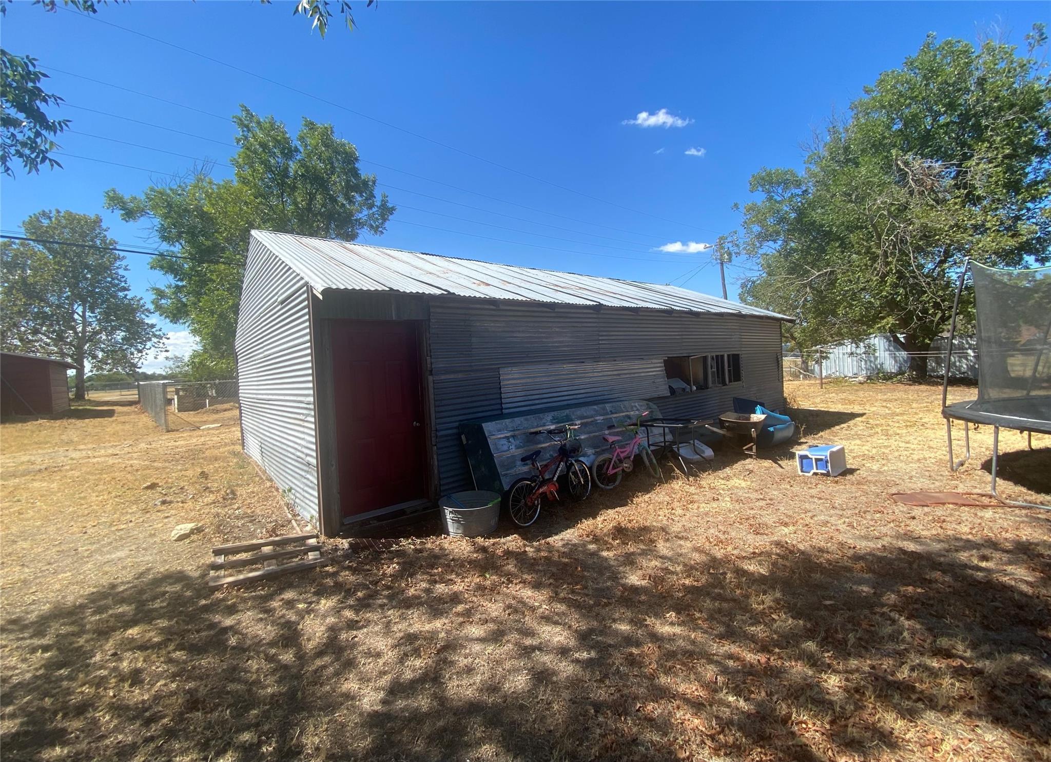 main property photo 7