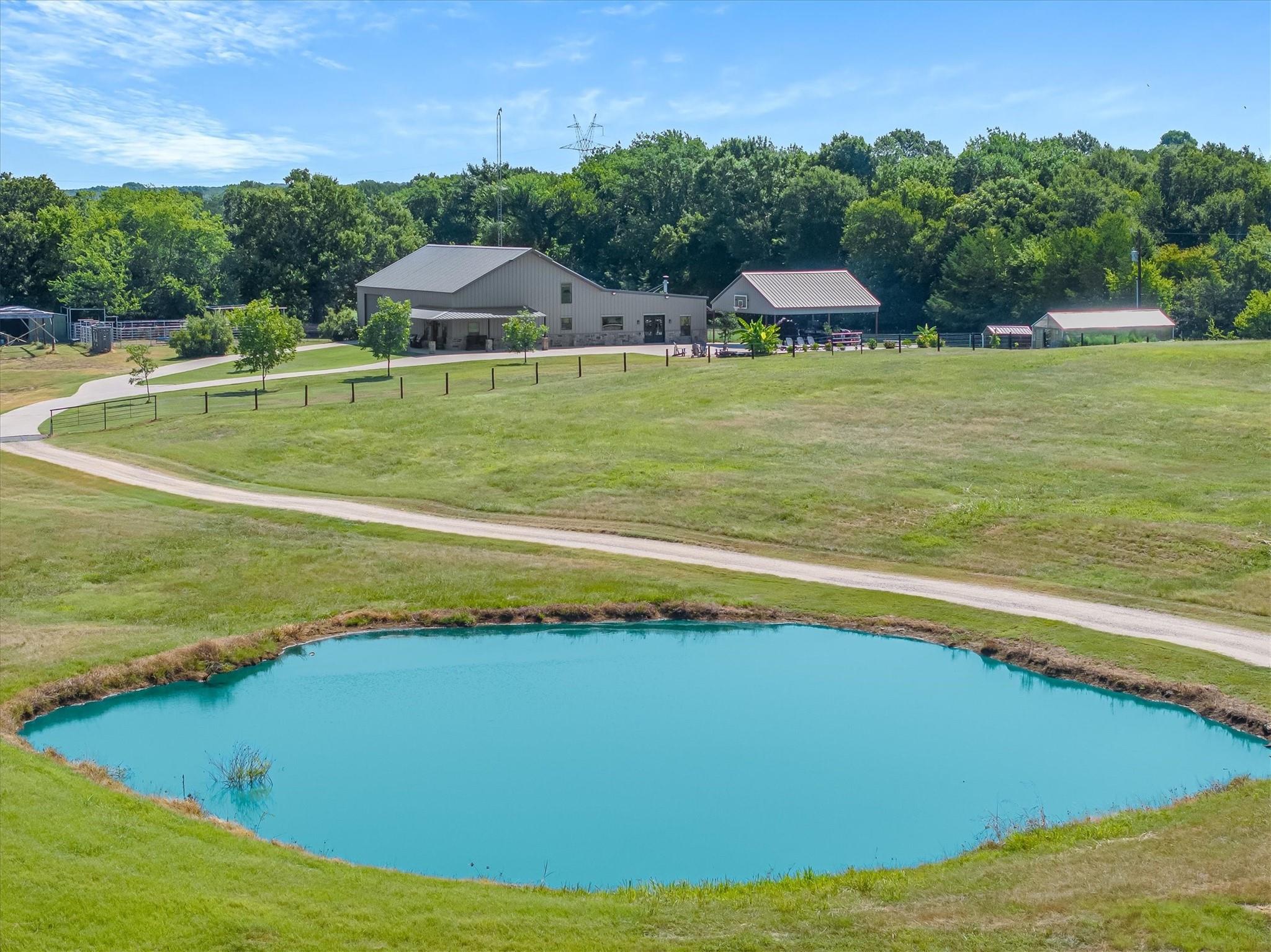 main property photo 3