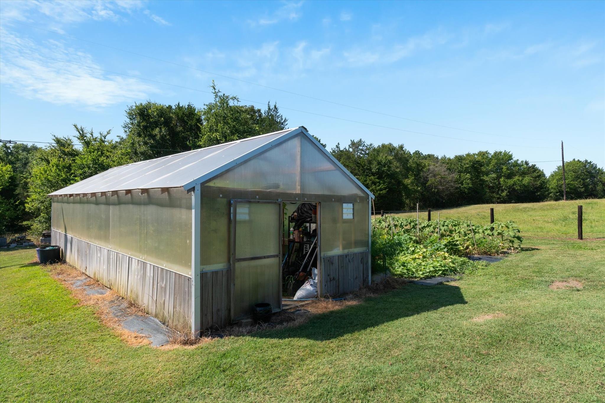 main property photo 34