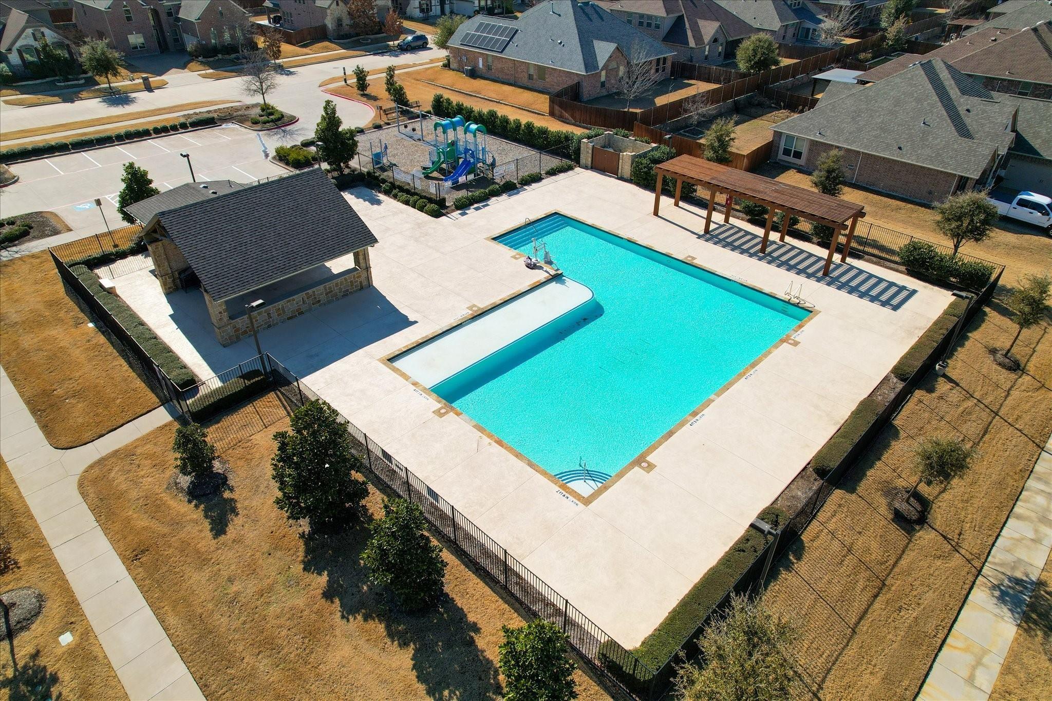 main property photo 31