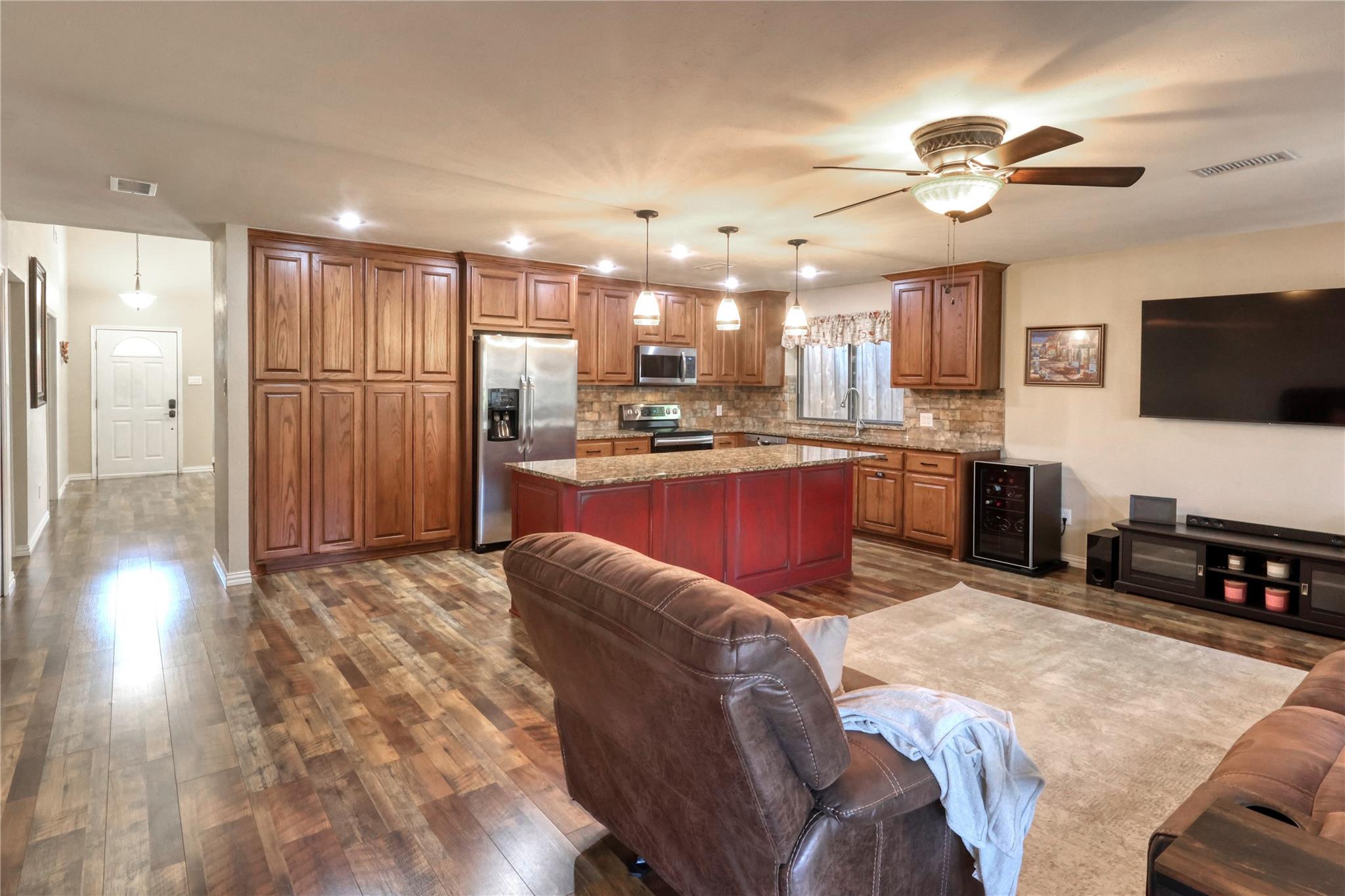 main property photo 5