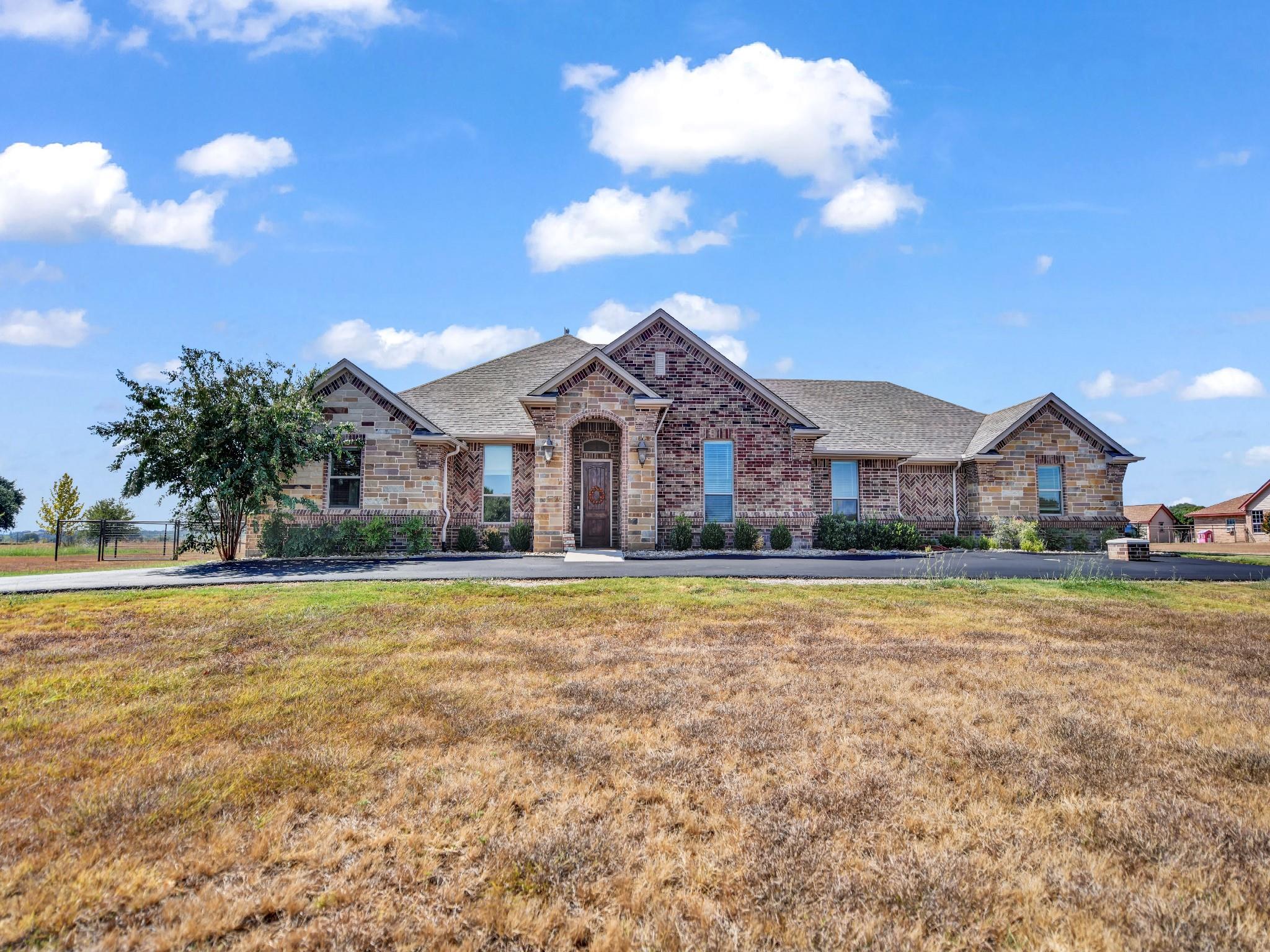 main property photo 37