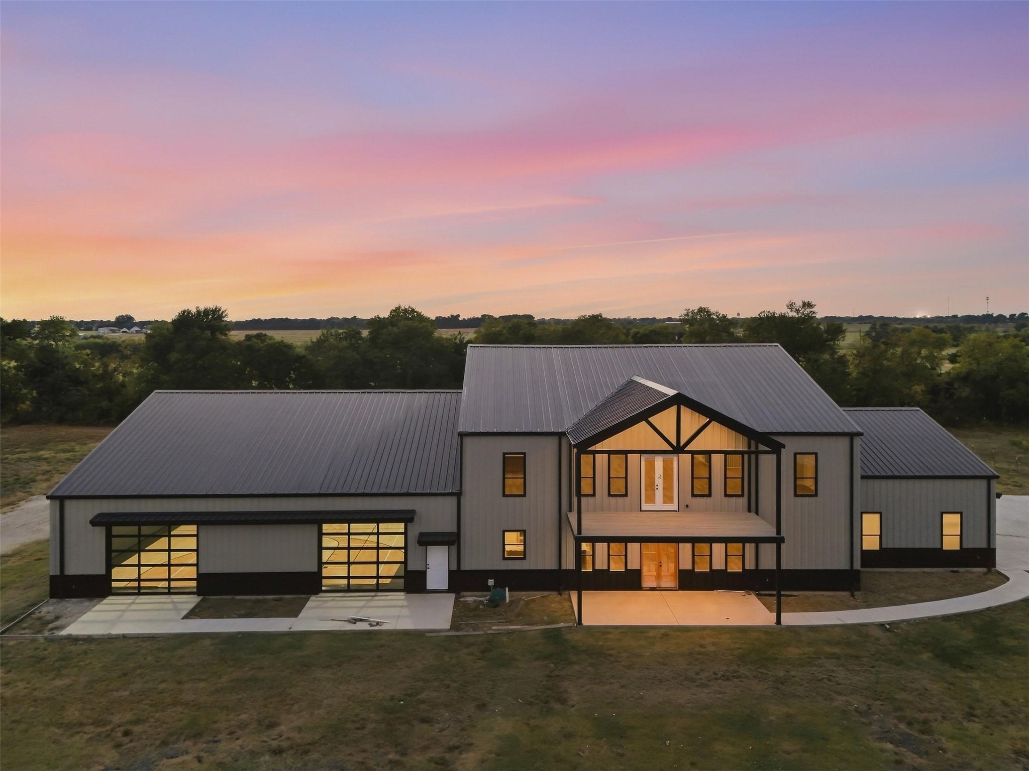 main property photo 37