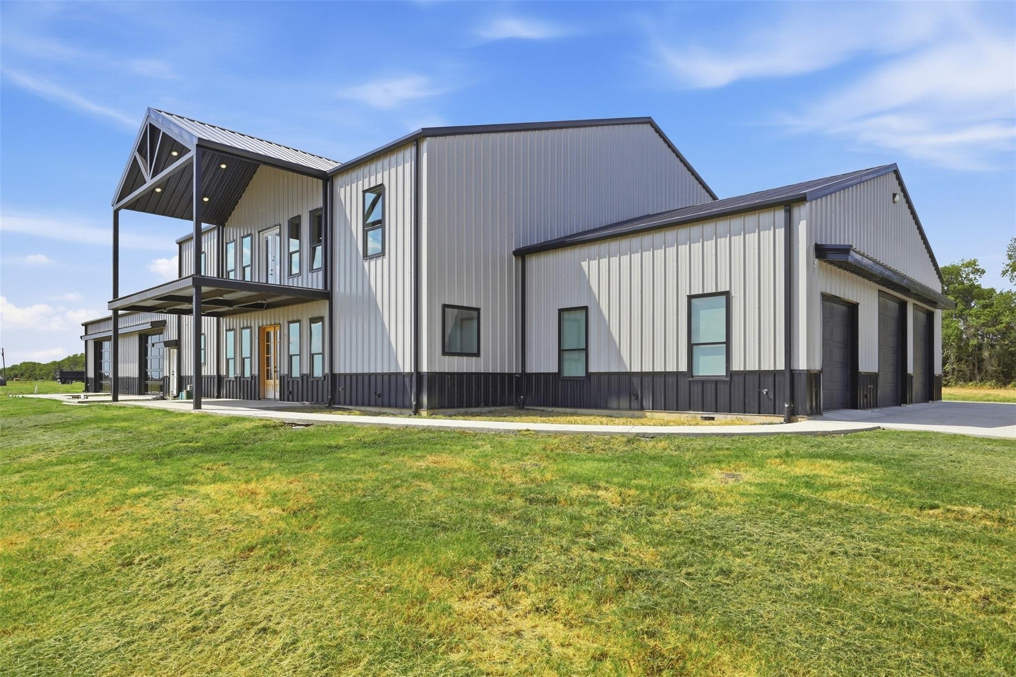 main property photo 4