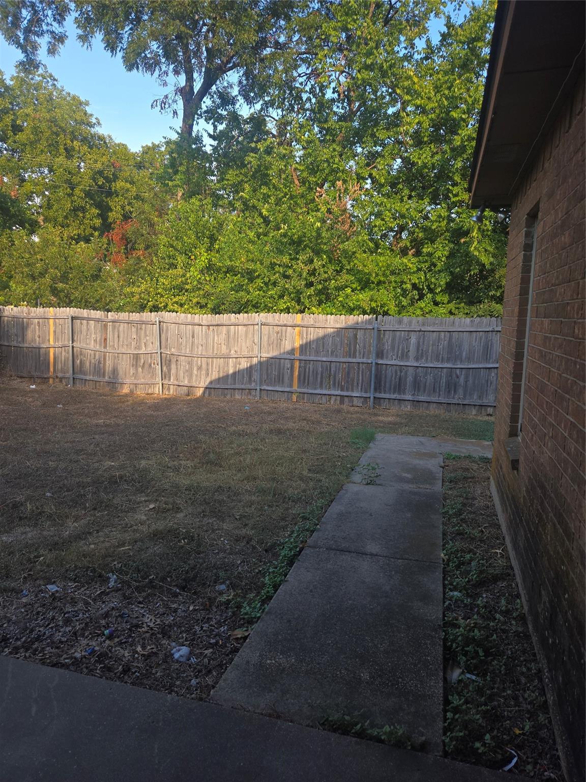 main property photo 11
